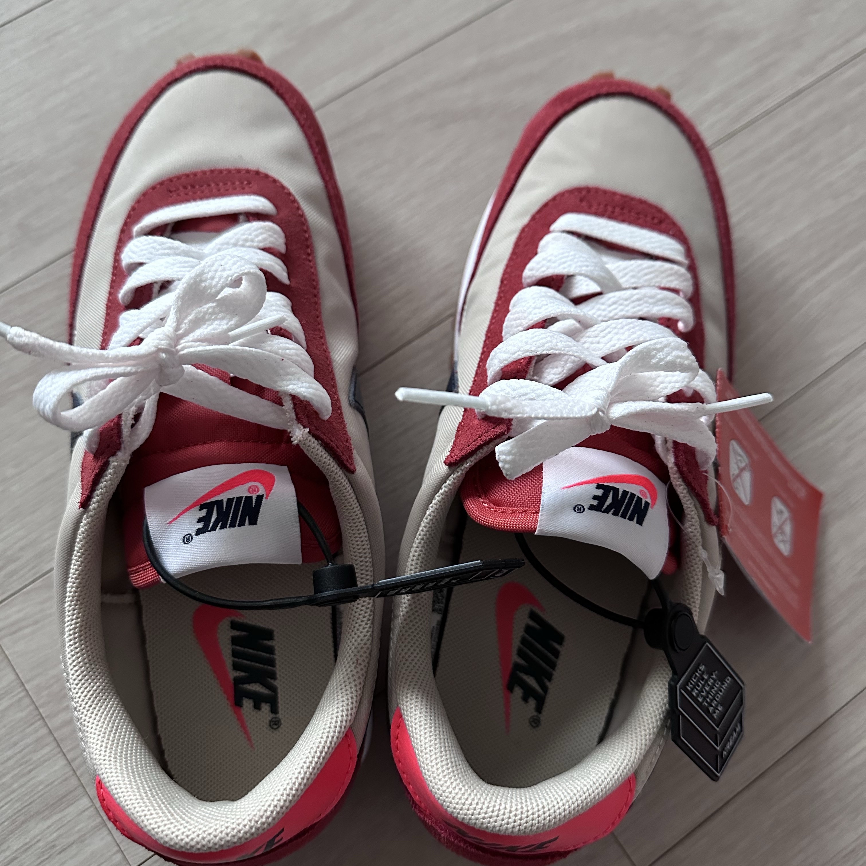 (W) Nike Daybreak Cinnabar 착용 스타일 - 1