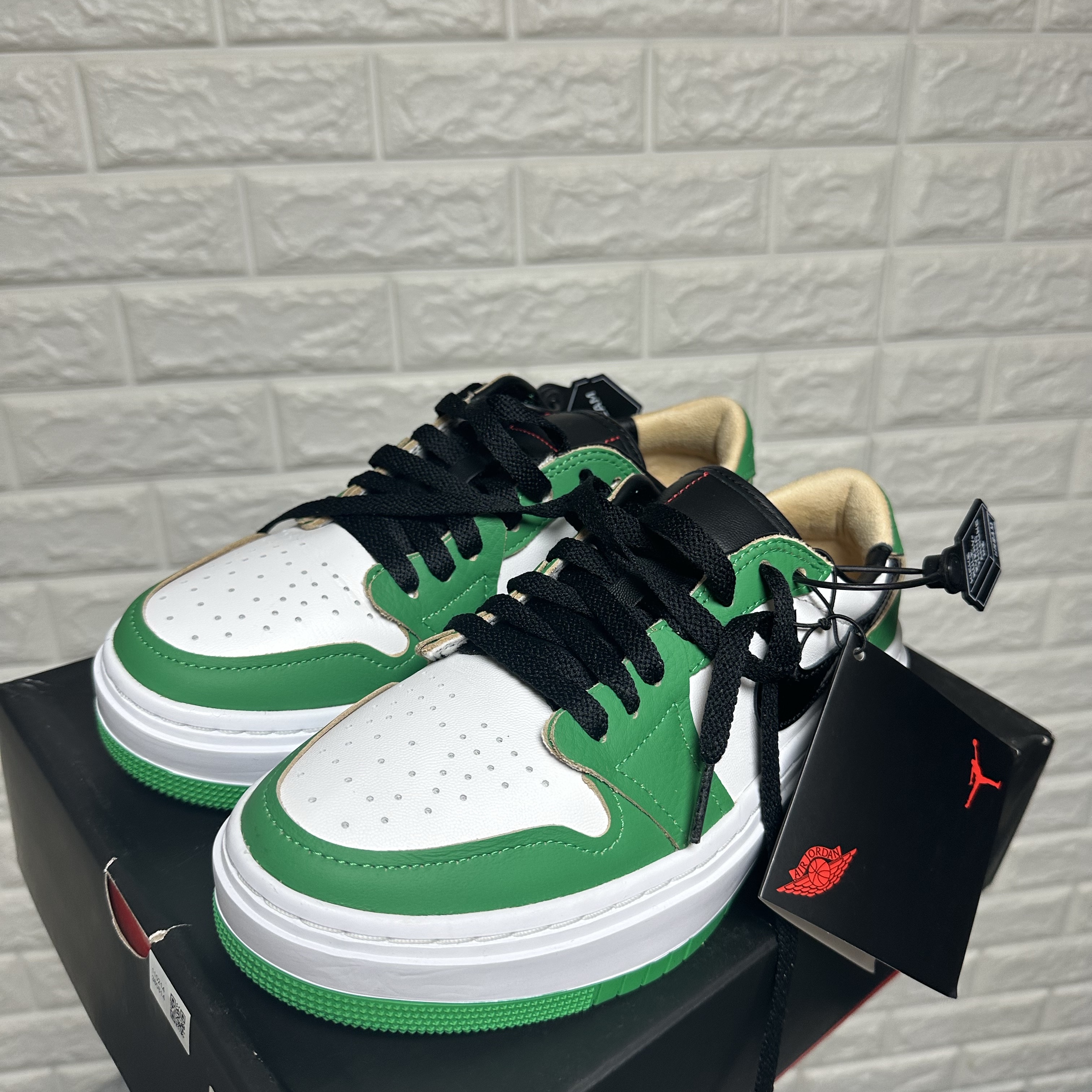 (W) Jordan 1 Elevate Low SE Lucky Green 착용 스타일