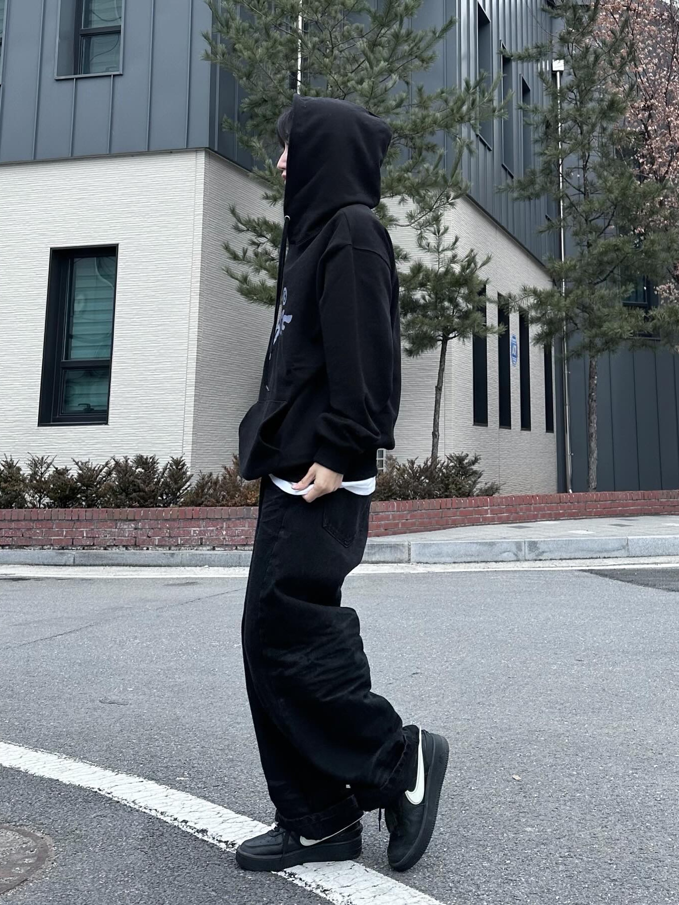 Nike x Ambush Air Force 1 Low SP Black 착용 스타일 - 2
