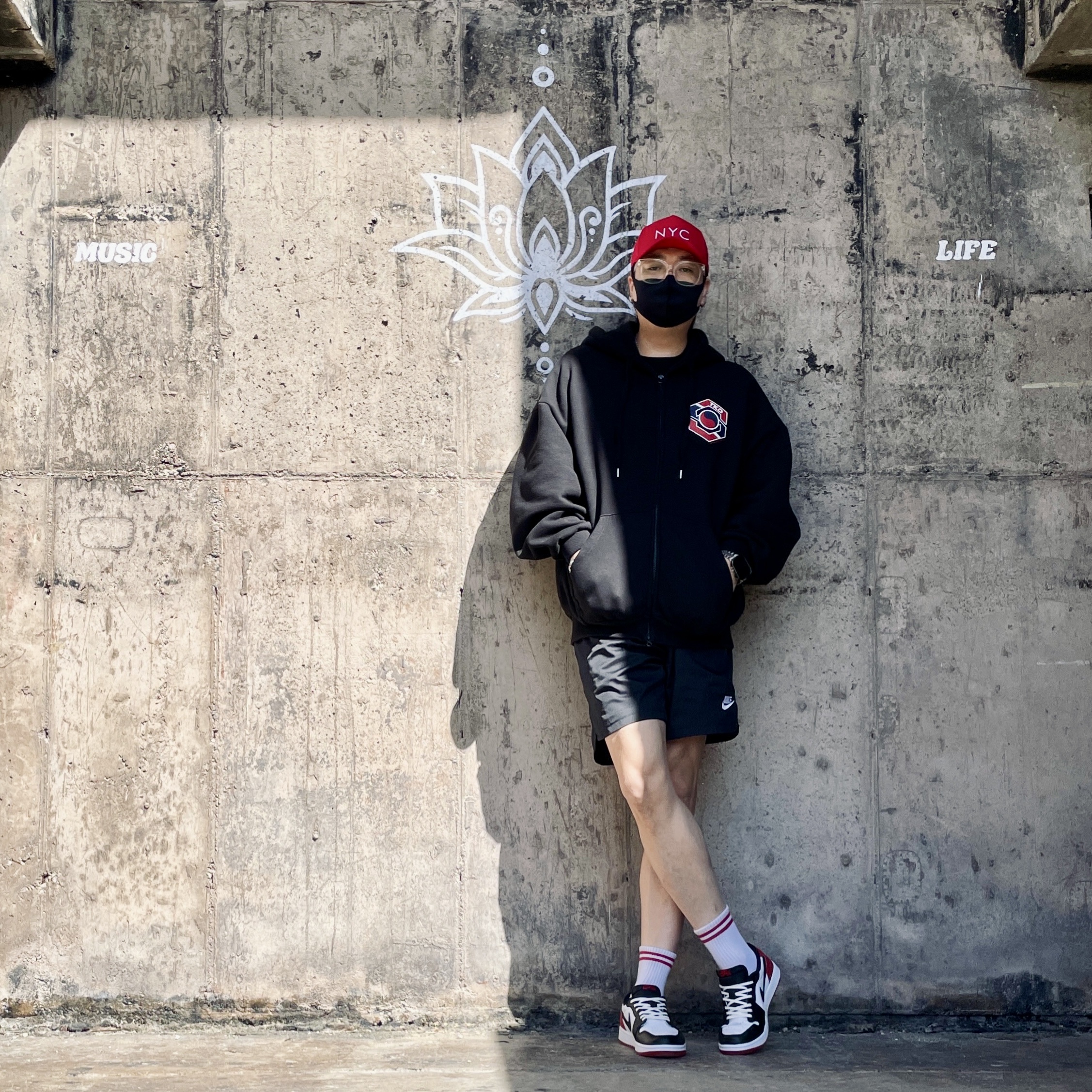 Jordan 1 Retro Low OG Black Toe 착용 스타일 - 2