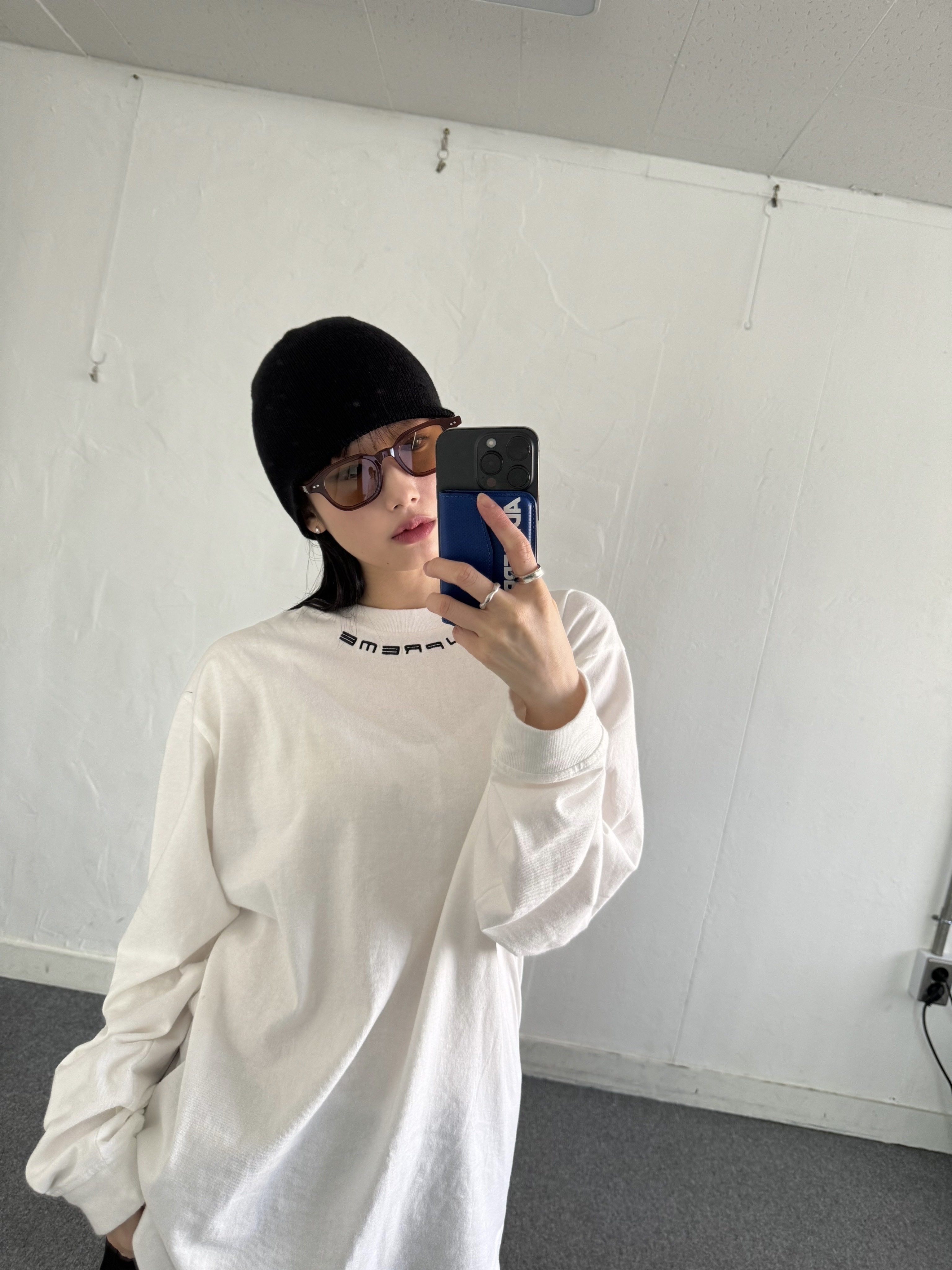 Supreme Collar Logo L/S Top White - 23FW, Undermycar Chiva Vintage Coating Multi Cargo Pants Mulch - 23SS 착용 스타일 - 2