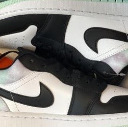 Jordan 1 Low SE White Black Tie-Dye 착용 스타일