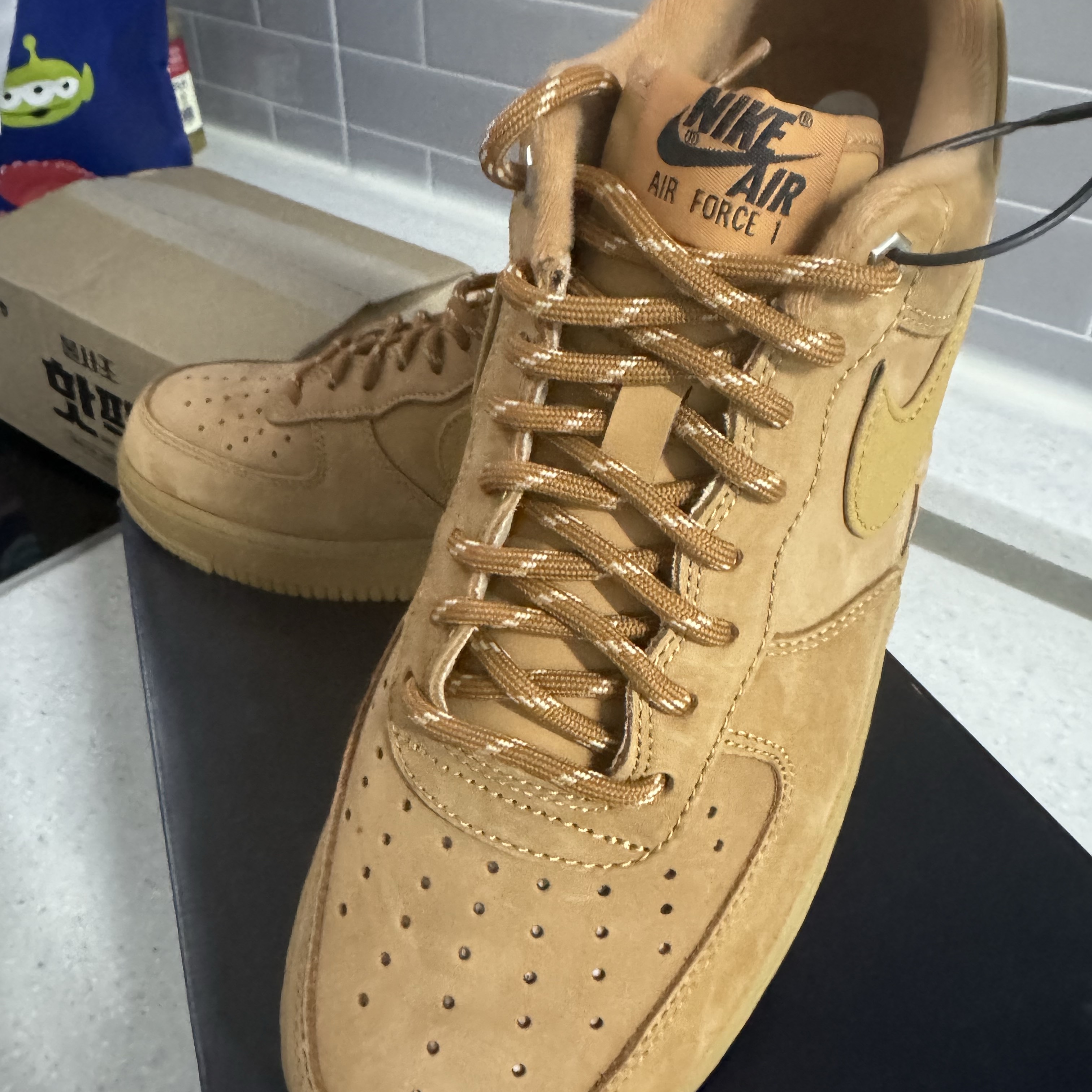 Nike Air Force 1 '07 WB Flax 착용 스타일
