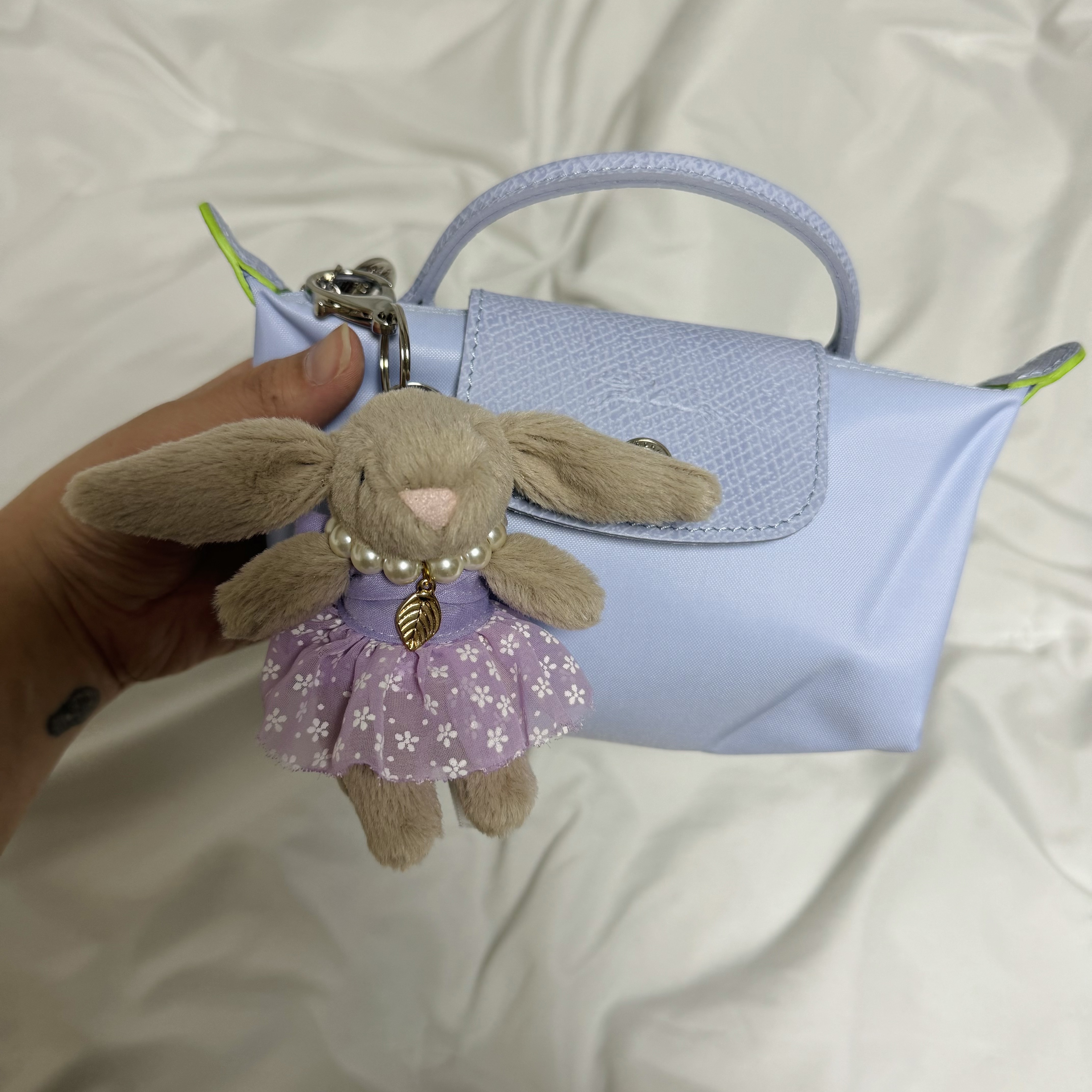 Jellycat Bashful Bunny Bag Charm Beige 착용 스타일 - 1