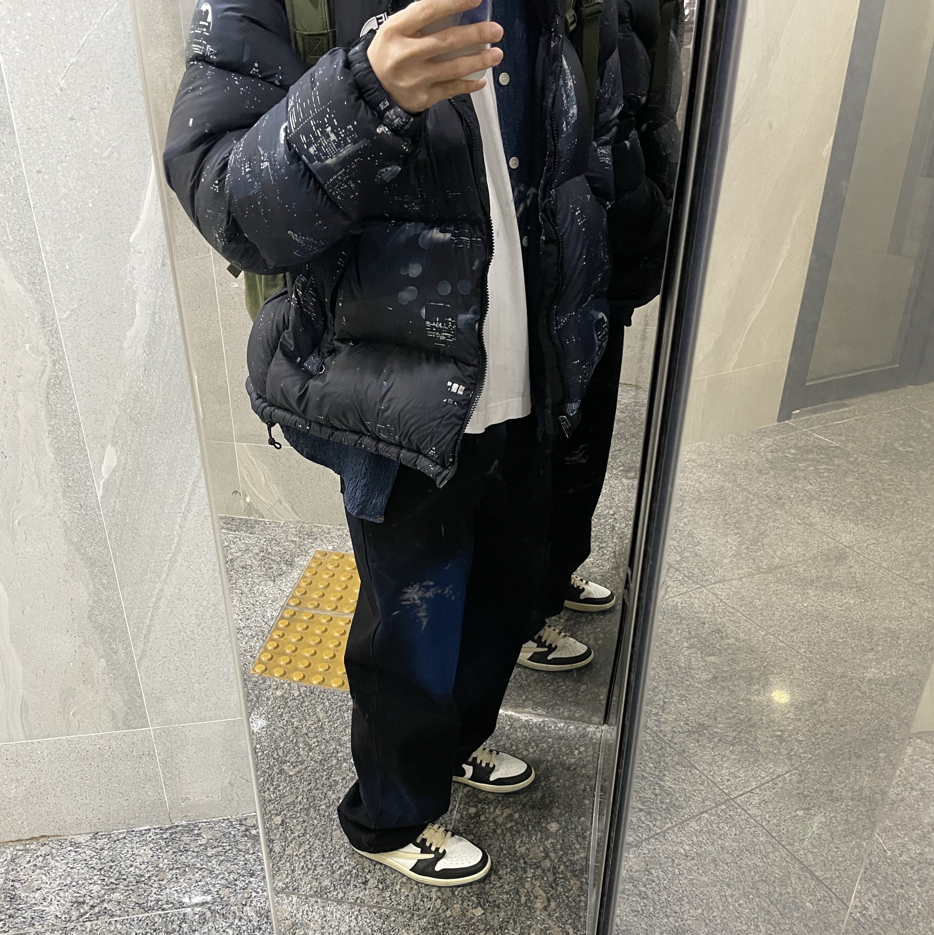 Jordan 1 x Travis Scott x Fragment Retro Low OG SP Military Blue 착용 스타일