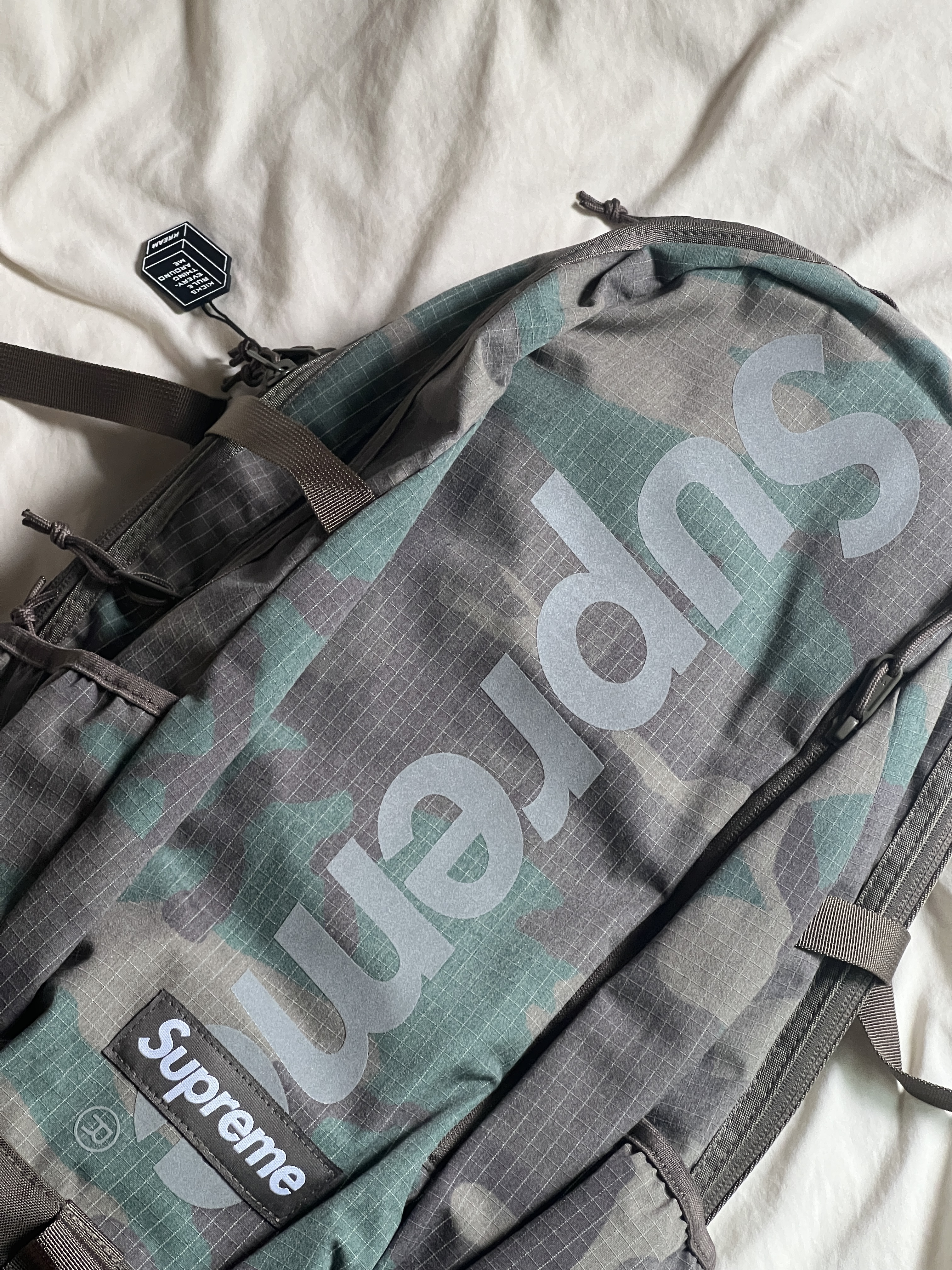 Supreme Backpack Woodland Camo - 24SS 착용 스타일 - 1