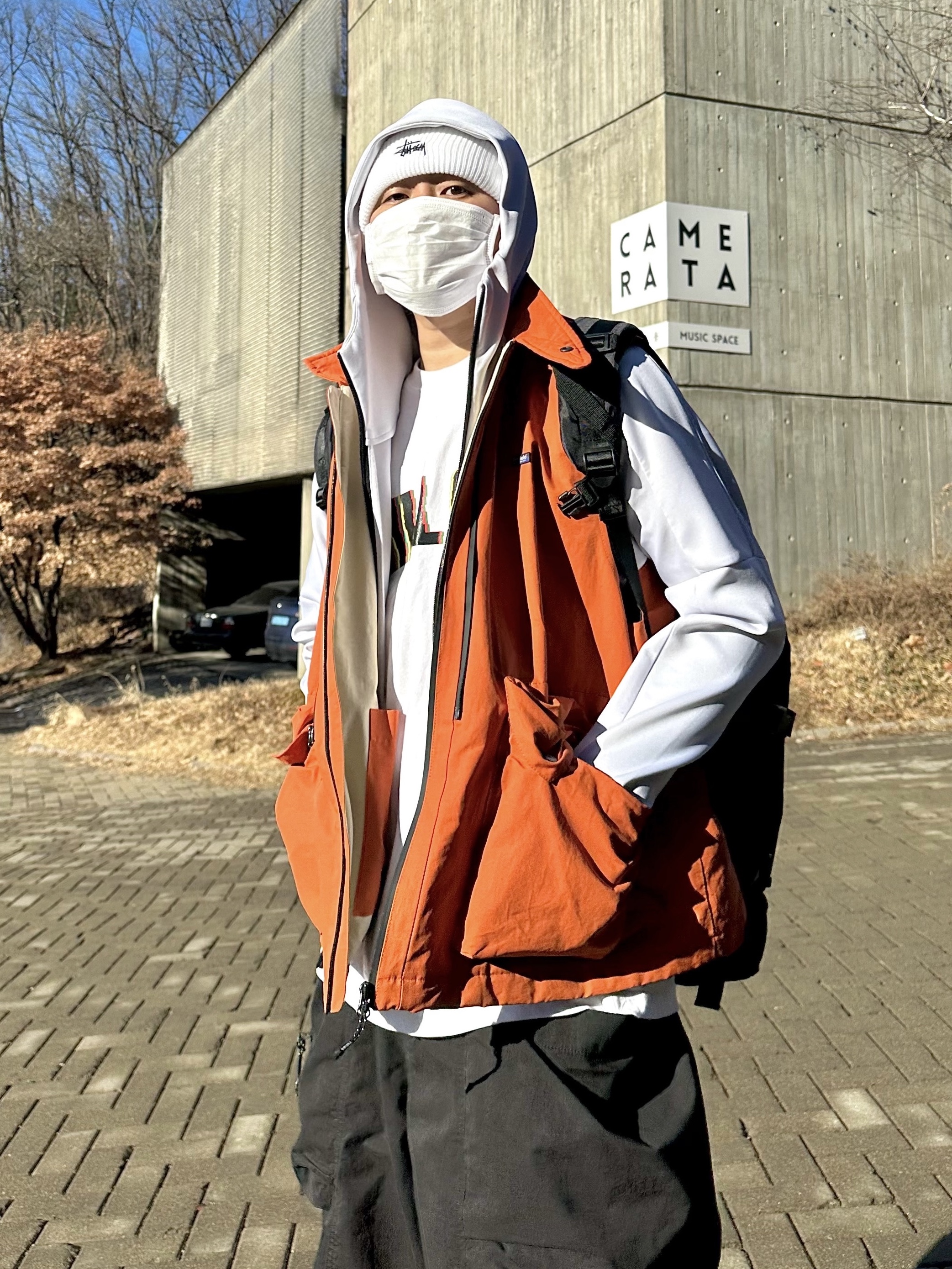 Nike x Stussy Cuff Beanie White, [KREAM 단독] ADSB Andersson Bell Macaron Intarsia Cardigan Black 착용 스타일 - 1