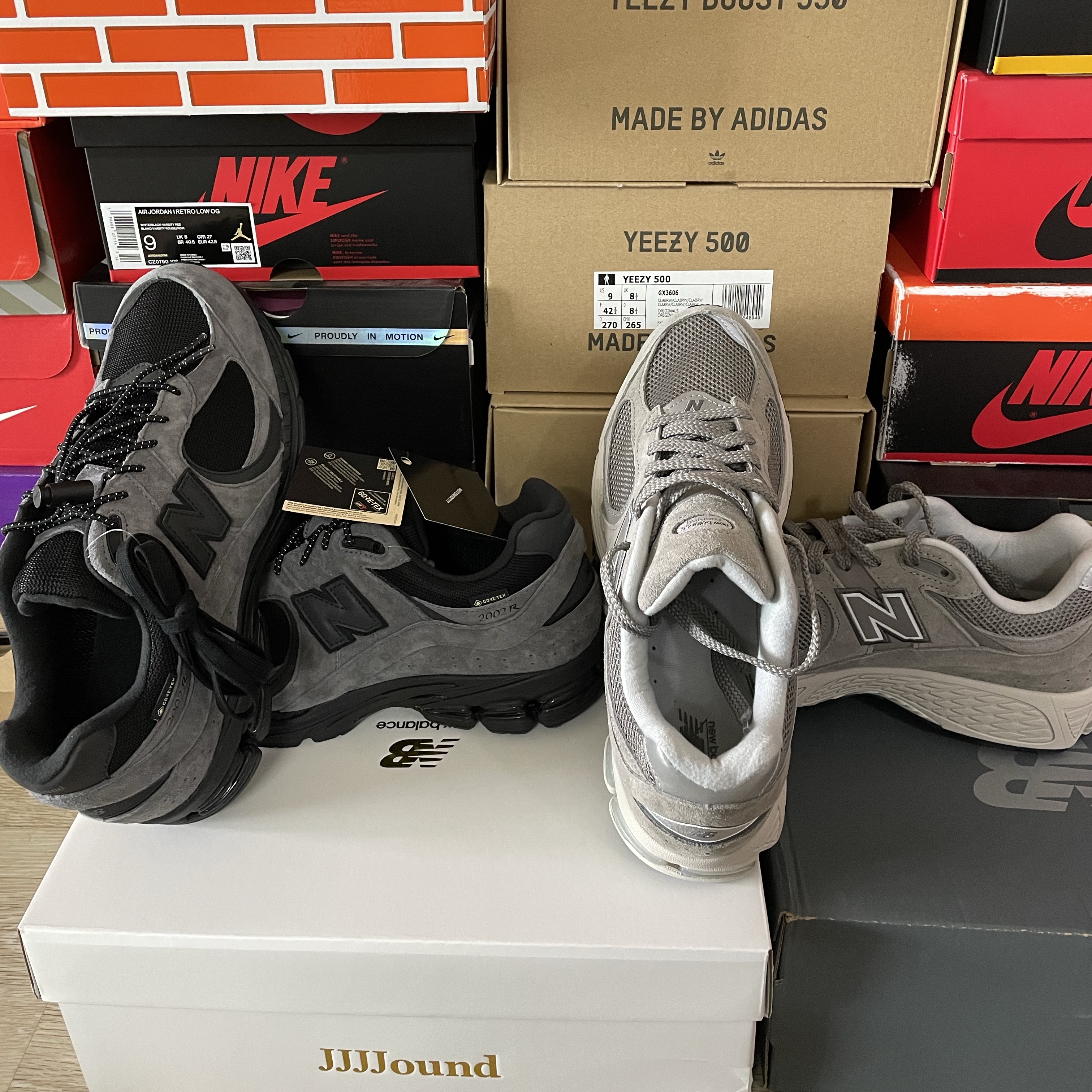 New Balance x JJJJound 2002R Gore-Tex Charcoal, New Balance 2002R Grey 착용 스타일