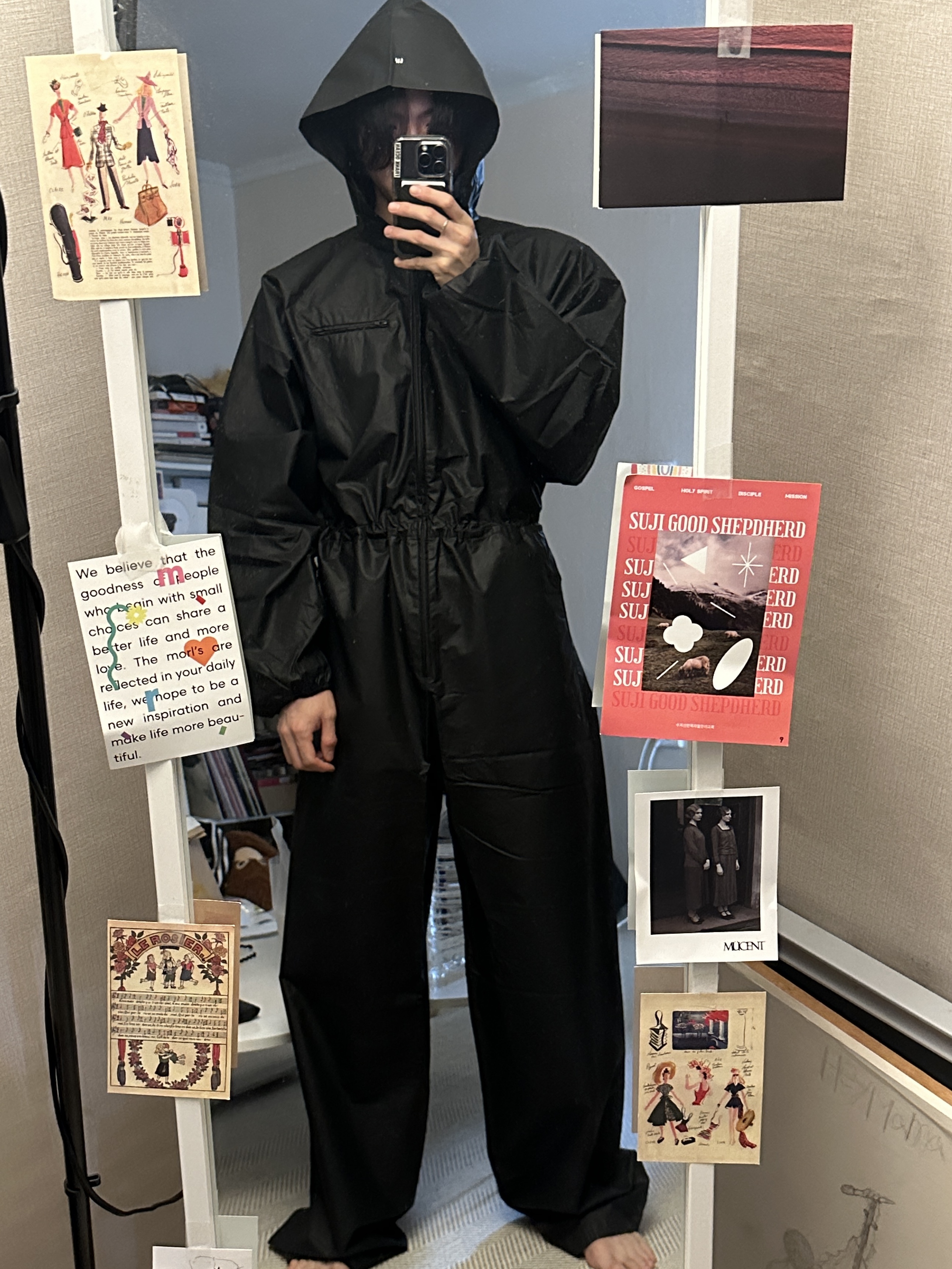 Yeezy Gap Engineered By Balenciaga Coated Cotton Overalls Black 착용 스타일 - 2