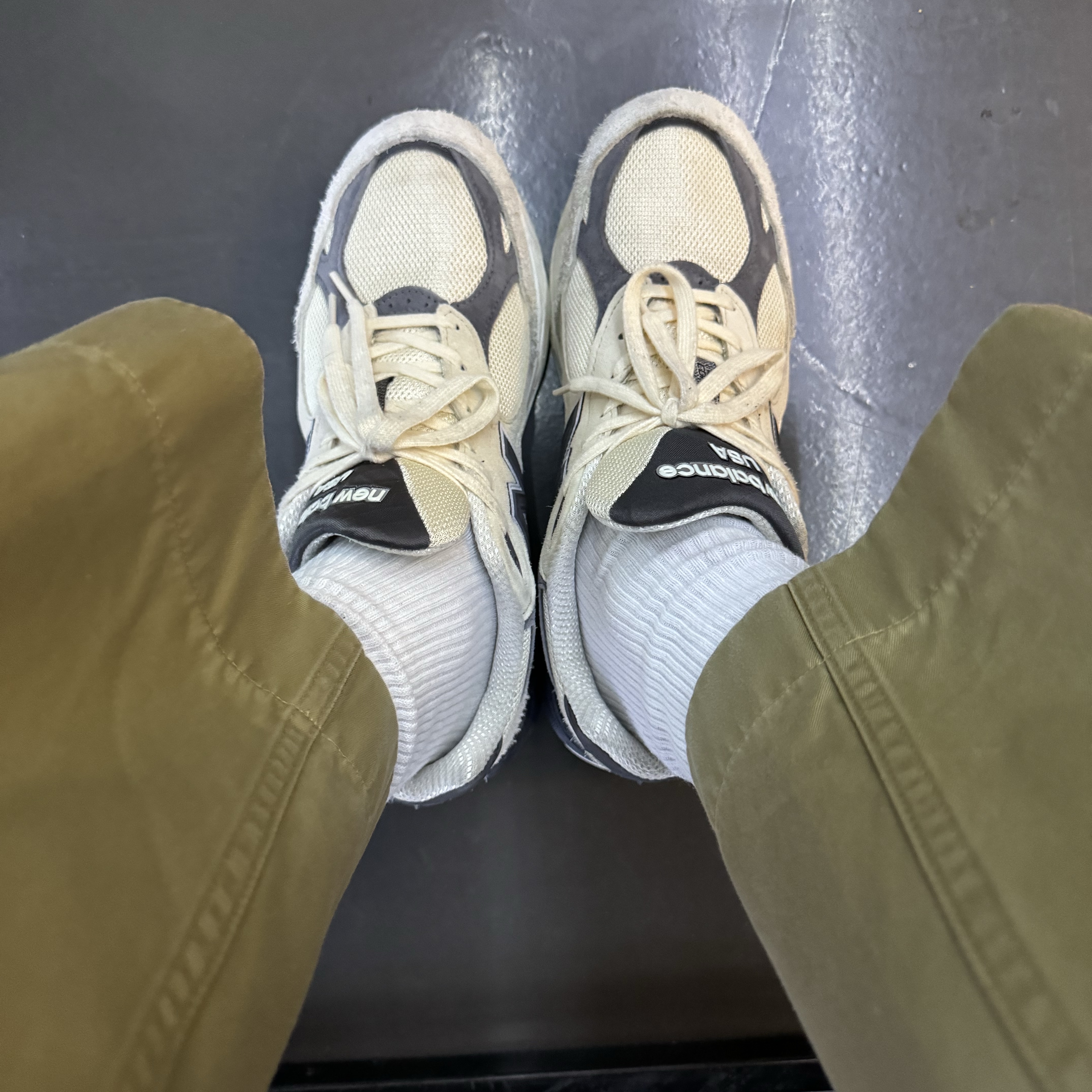 New Balance 990v3 Made in USA Sea Salt 착용 스타일