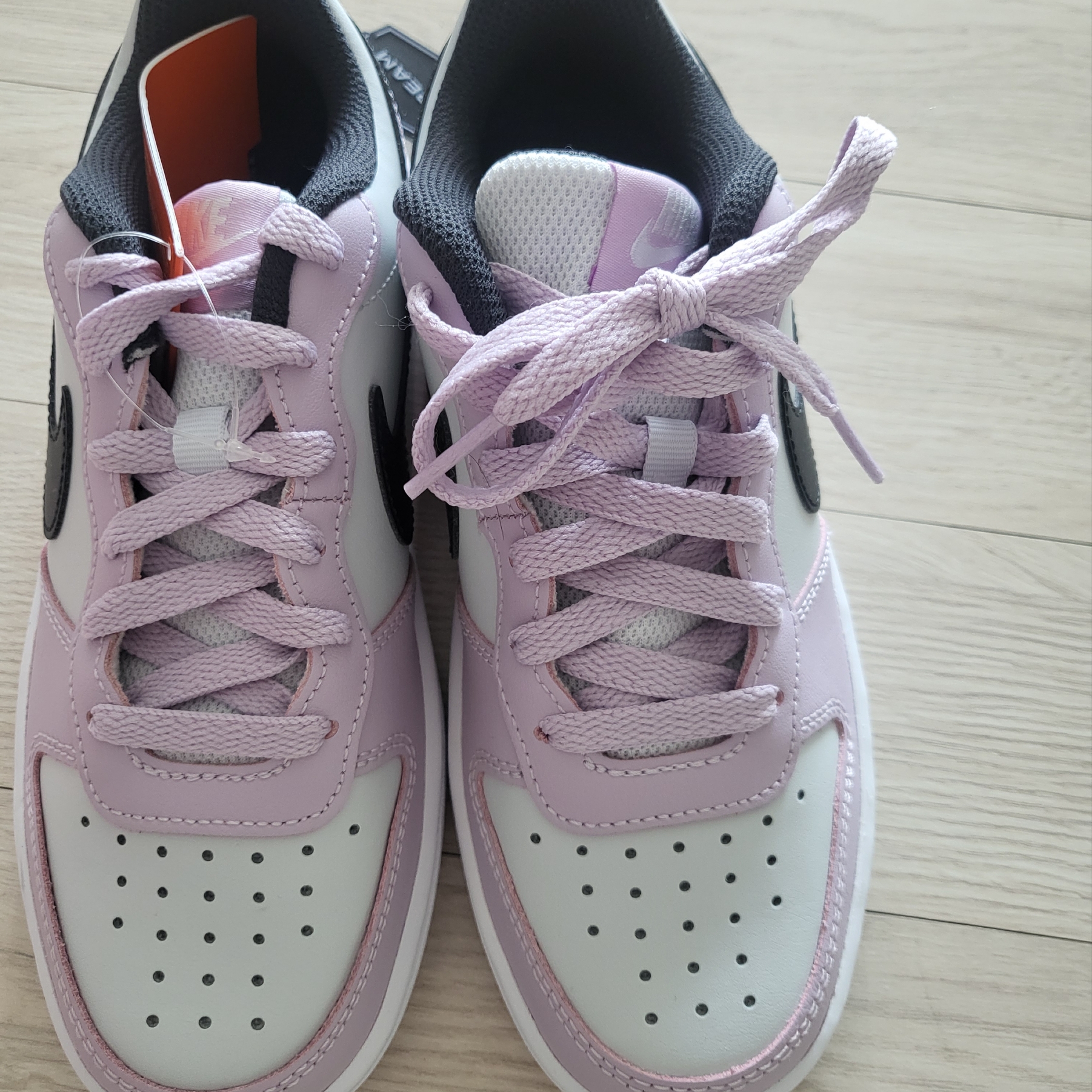 (GS) Nike Court Borough 2 Photon Dust Off Noir 착용 스타일