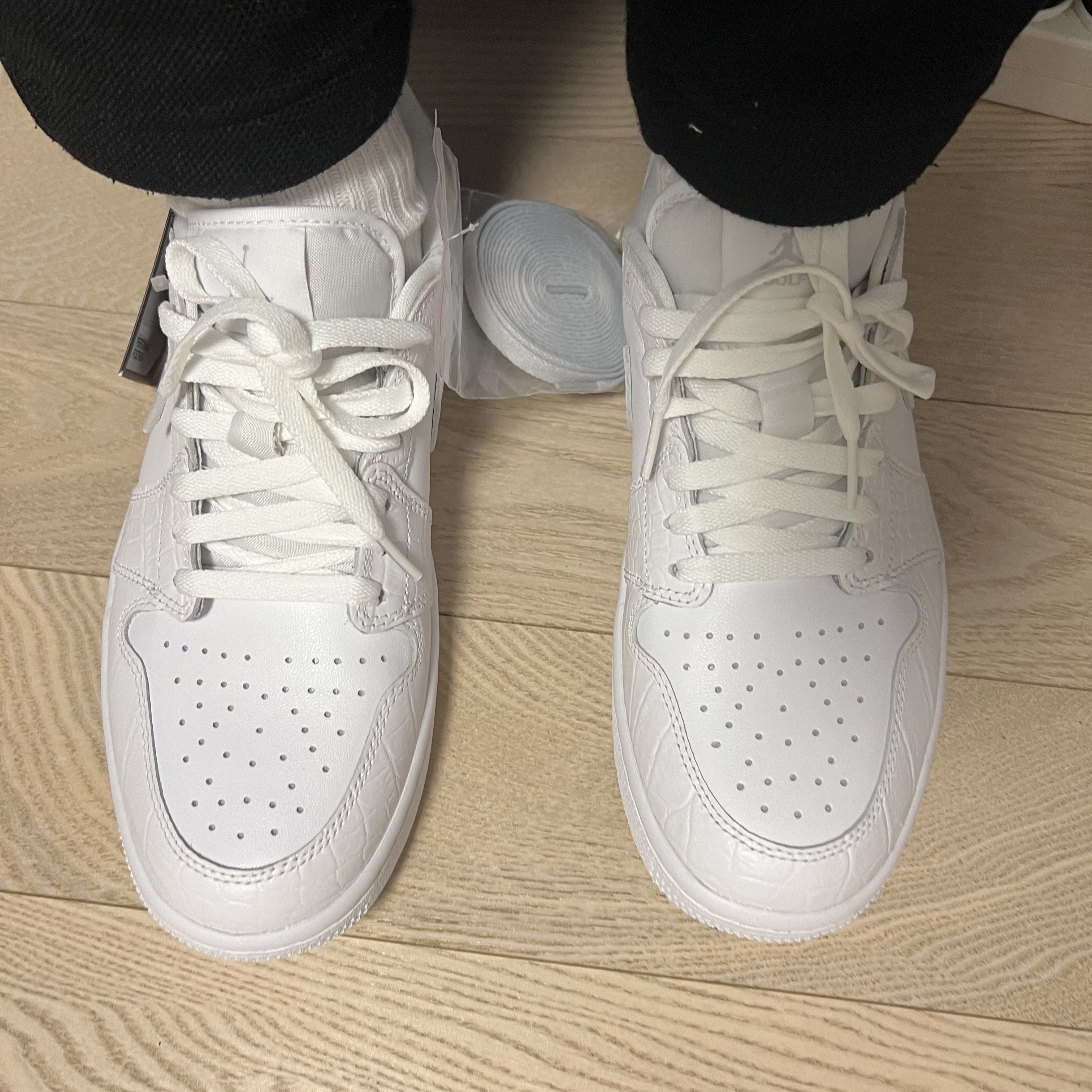 Jordan 1 Low Golf Pure Platinum 착용 스타일 - 2