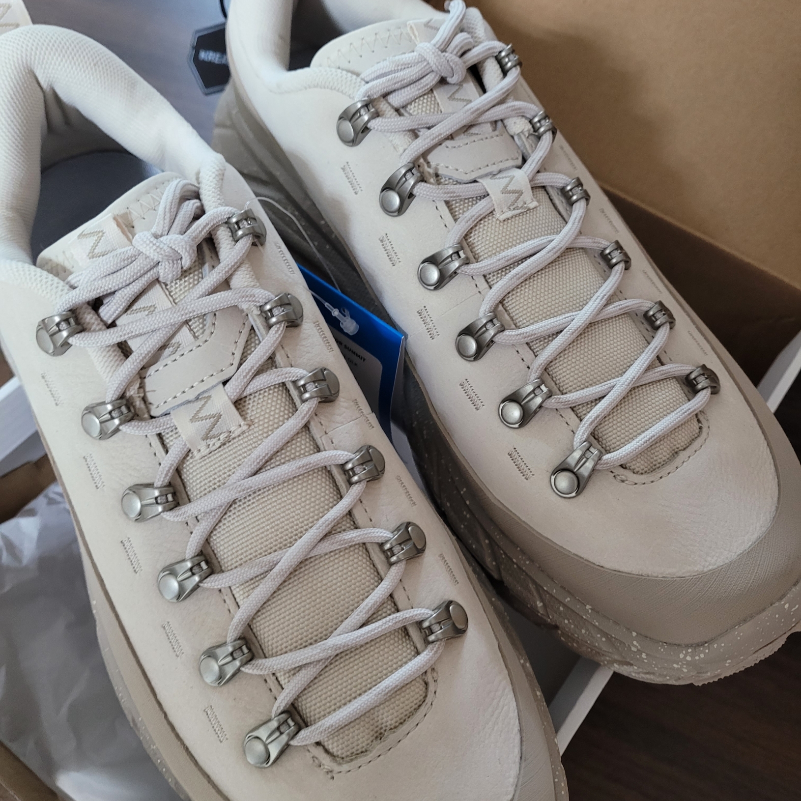 Hoka Tor Summit 2 Oat Milk Oxford Tan 착용 스타일 - 2