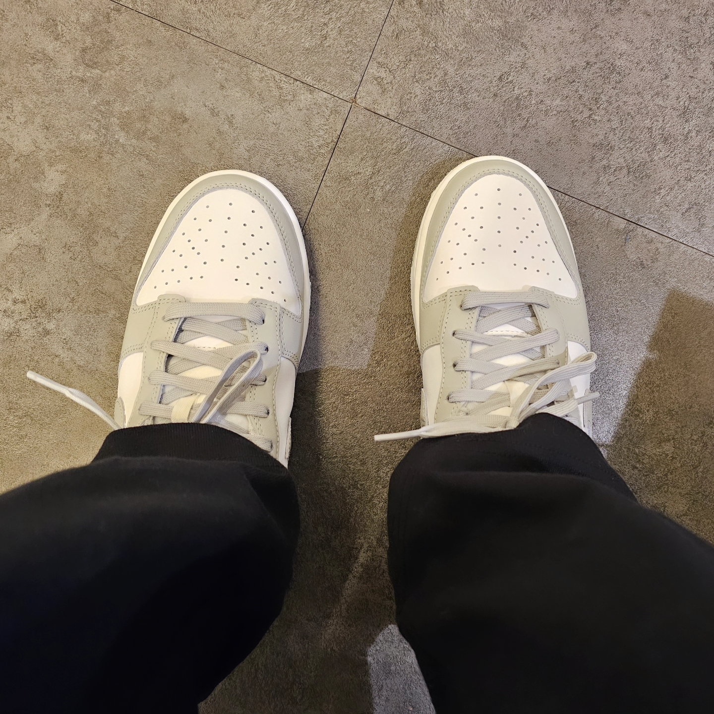 Nike Dunk Low Retro Grey Fog 착용 스타일 - 1