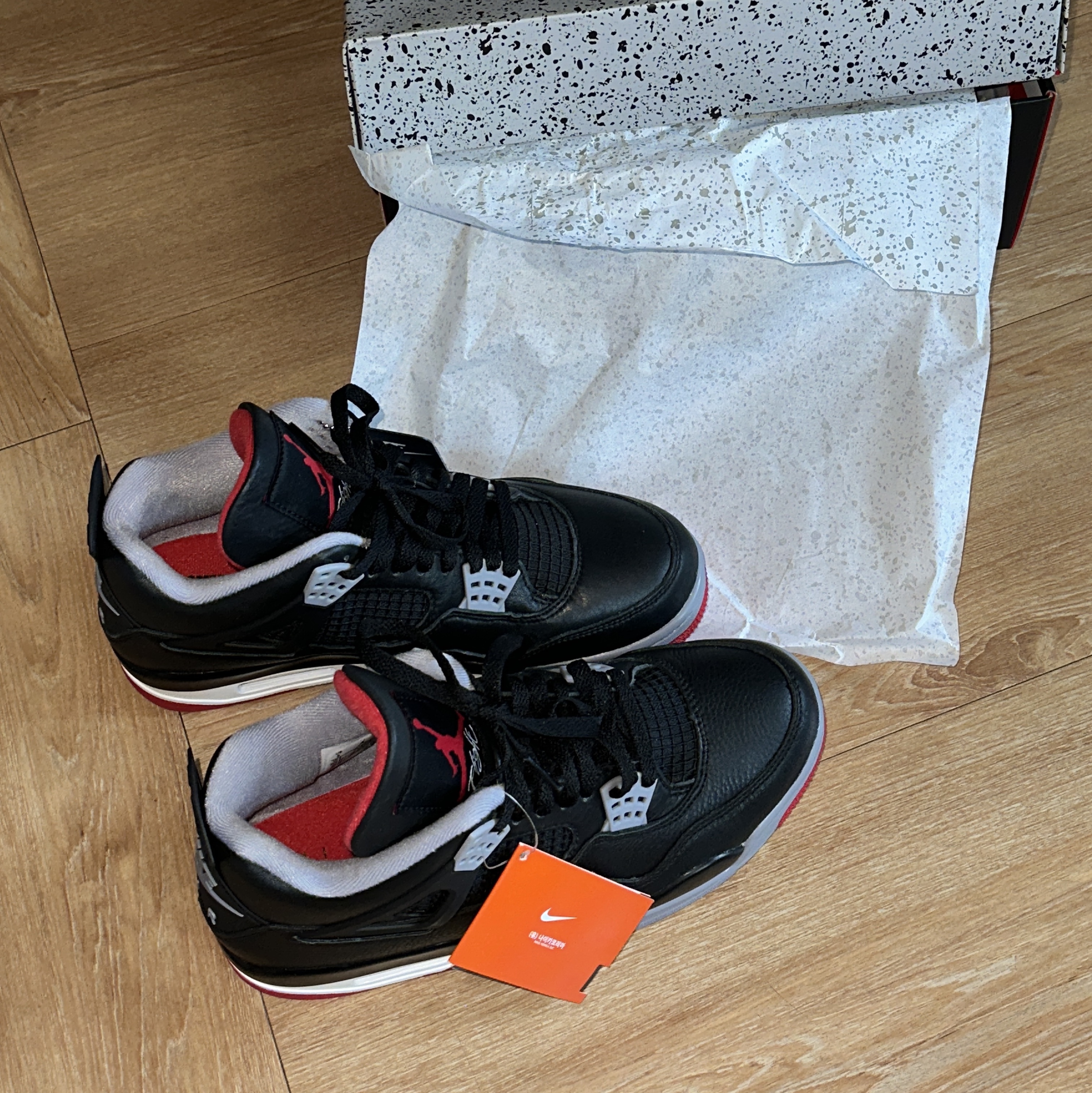 Jordan 4 Retro Bred Reimagined 착용 스타일 - 1