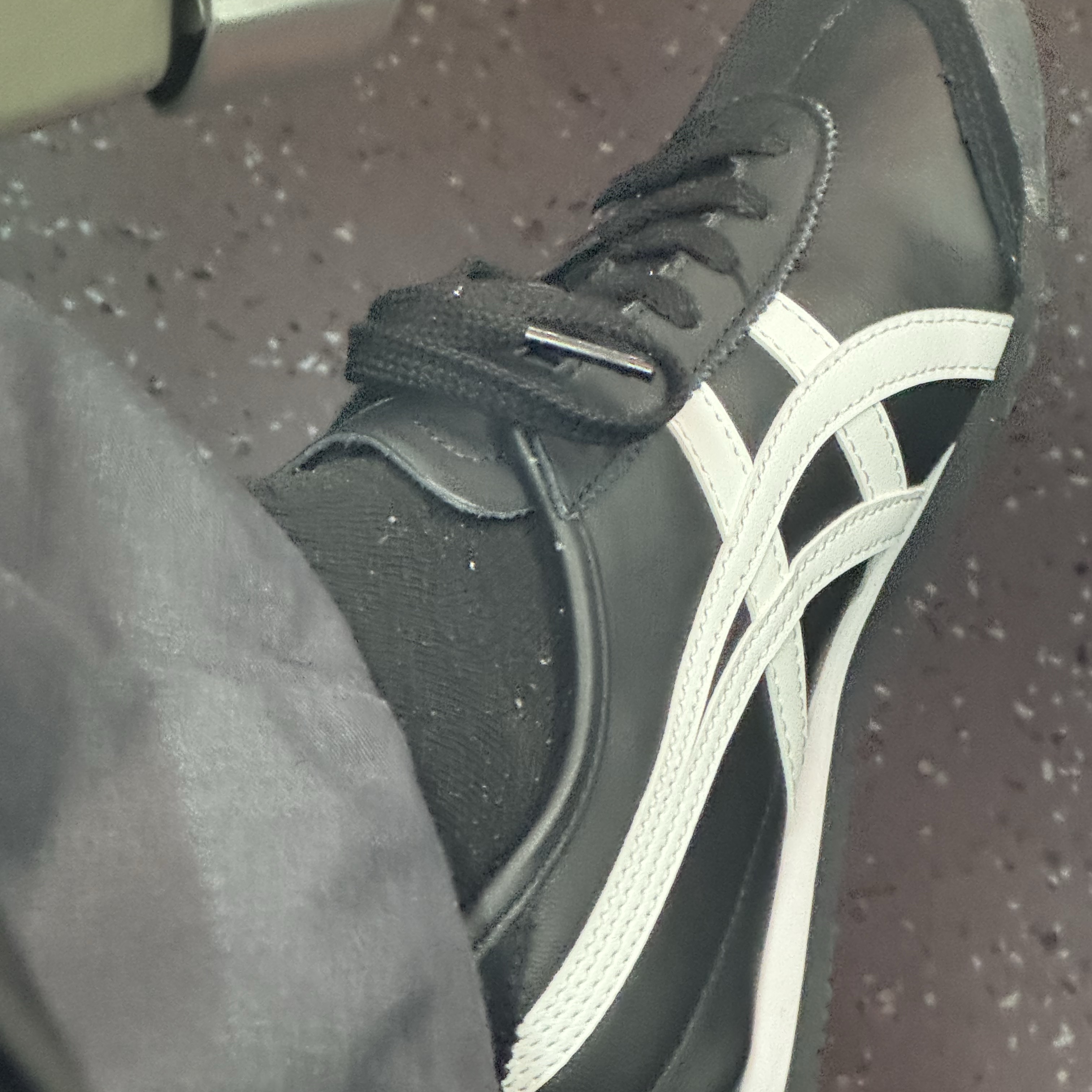 Onitsuka Tiger Mexico 66 Black White 착용 스타일