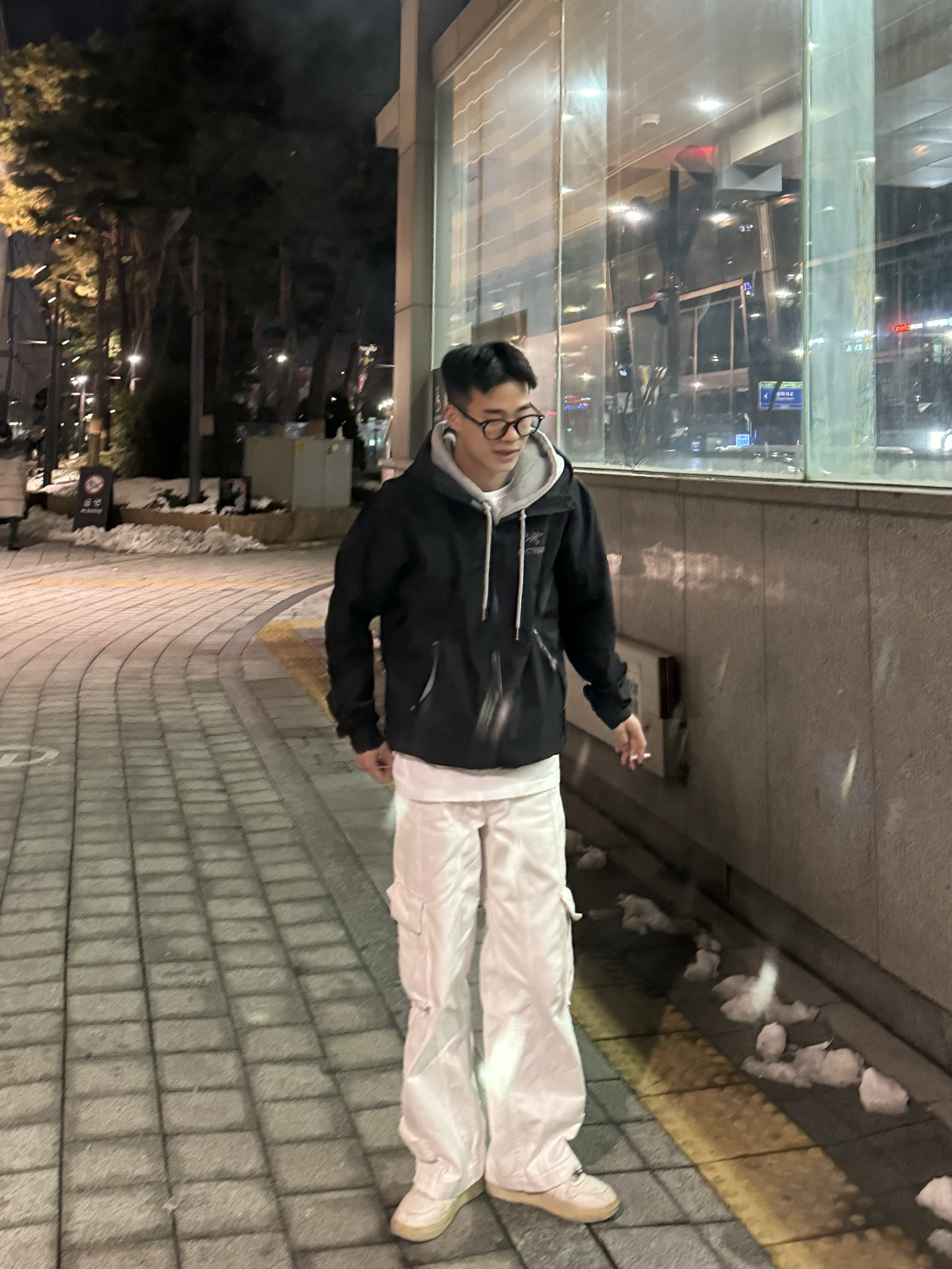 Arc'teryx Beta LT Jacket Black 착용 스타일 - 1