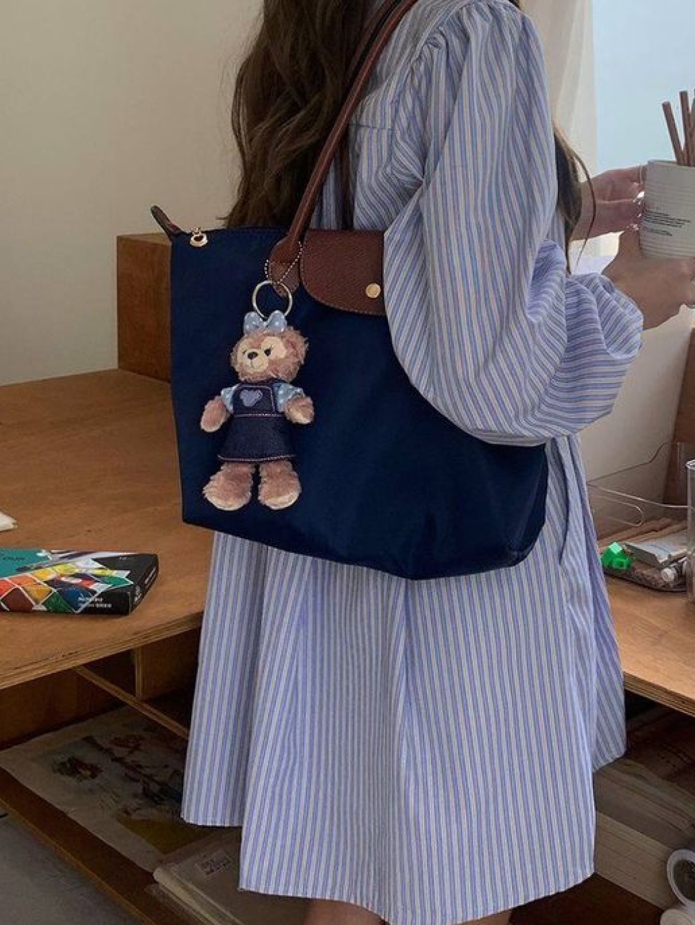 Longchamp Le Pliage Original Tote Bag M Navy, Longchamp Le Pliage Original Tote Bag M Paper 착용 스타일 - 2