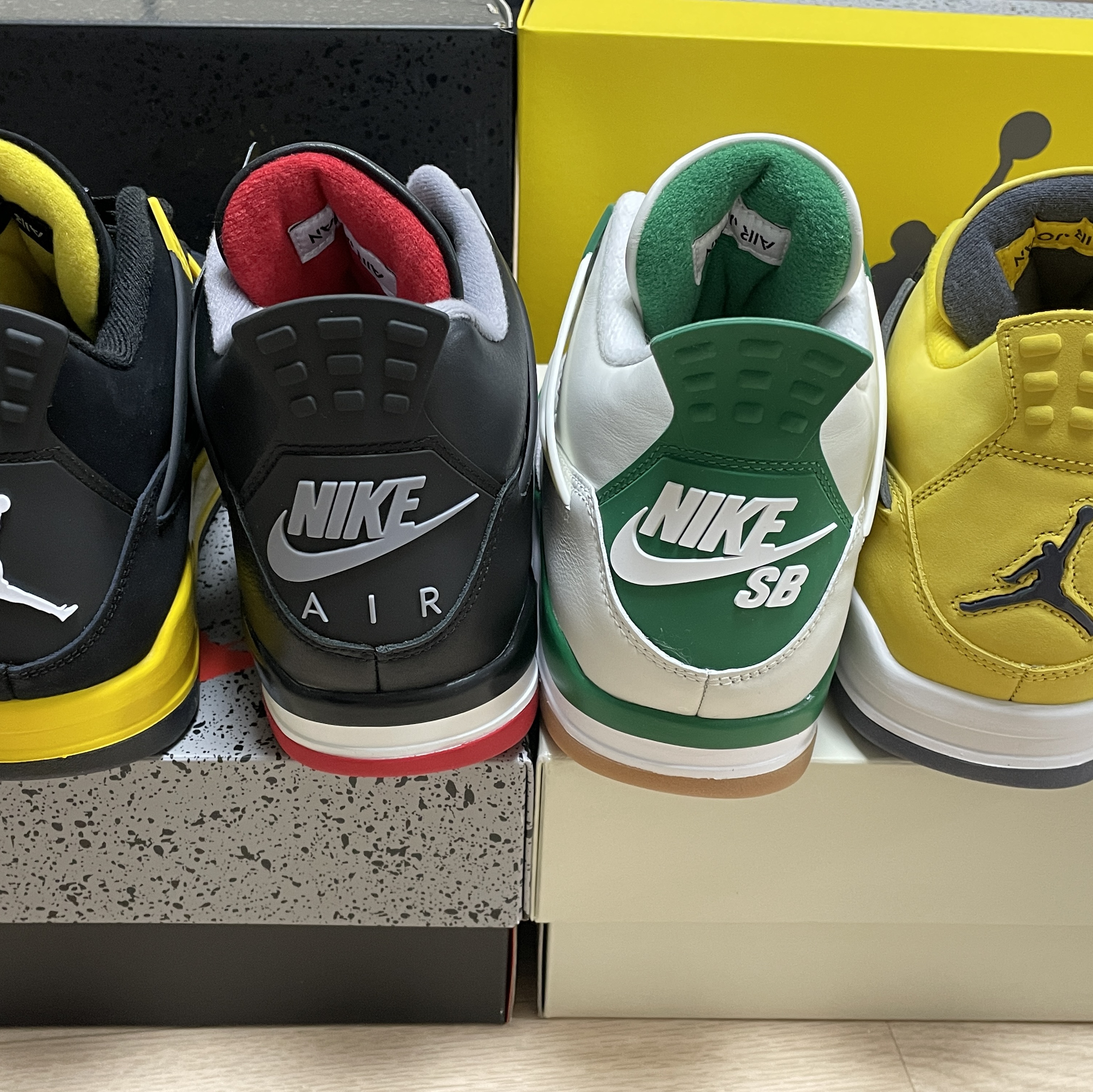 Jordan 4 x Nike SB Retro SP Pine Green, Jordan 4 Retro Thunder 2023 착용 스타일 - 2