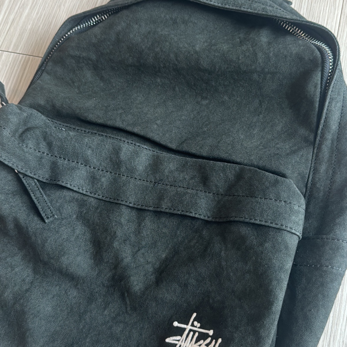Stussy Canvas Backpack Washed Black 착용 스타일