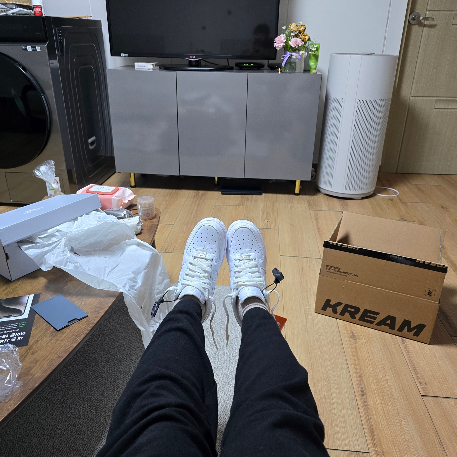 (W) Nike Air Force 1 '07 Low White 착용 스타일