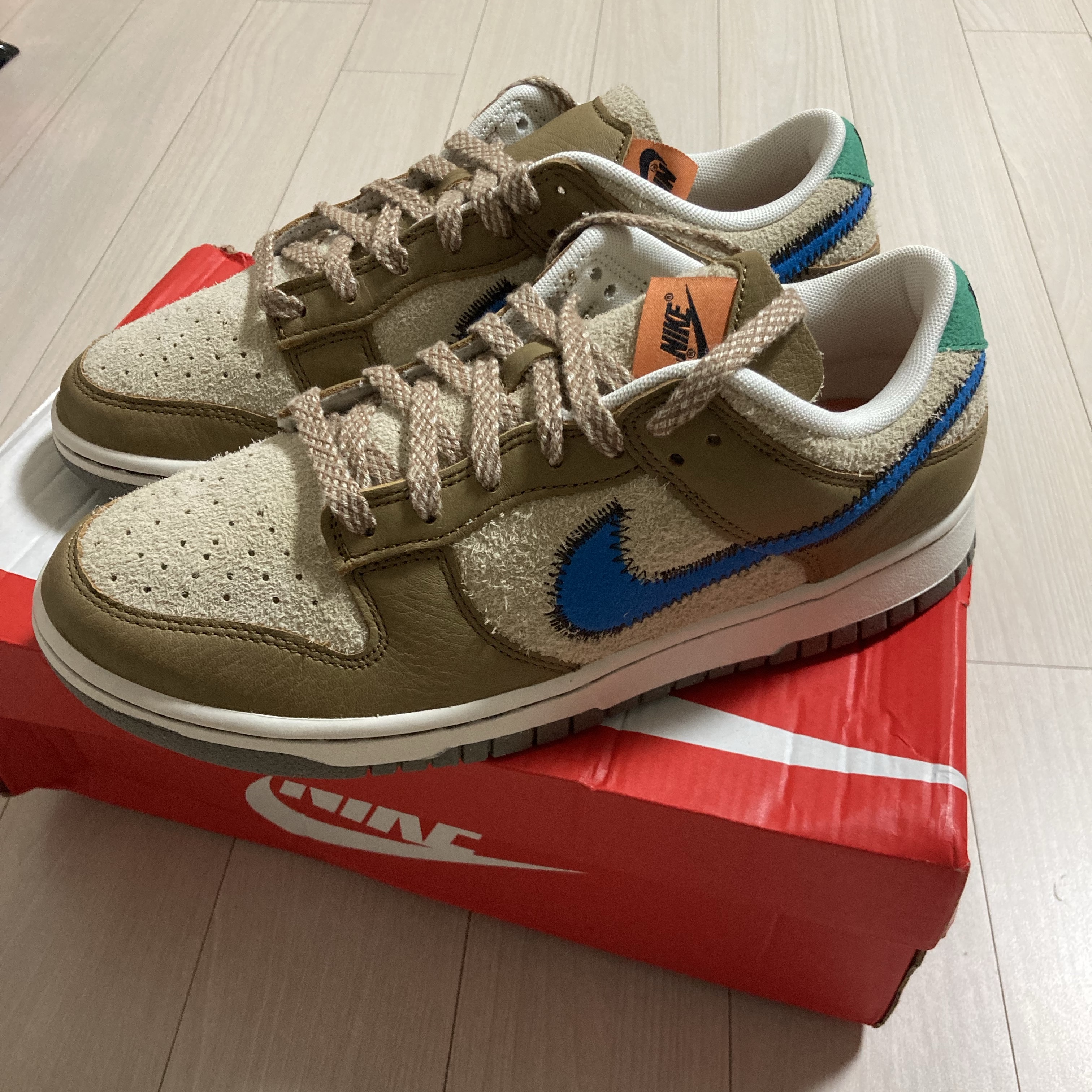 Nike x Size? Dunk Low Dark Driftwood Photo Blue 착용 스타일