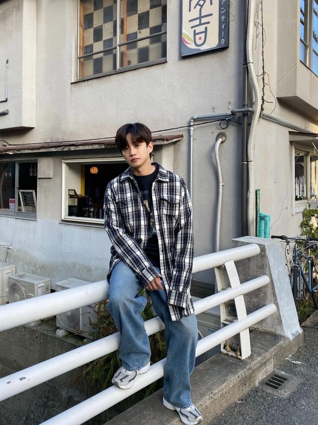 Our Legacy Borrowed Shirt Big Lumbercheck Print, IAB Studio Check Shirt Jacket Gray Red 착용 스타일 - 3