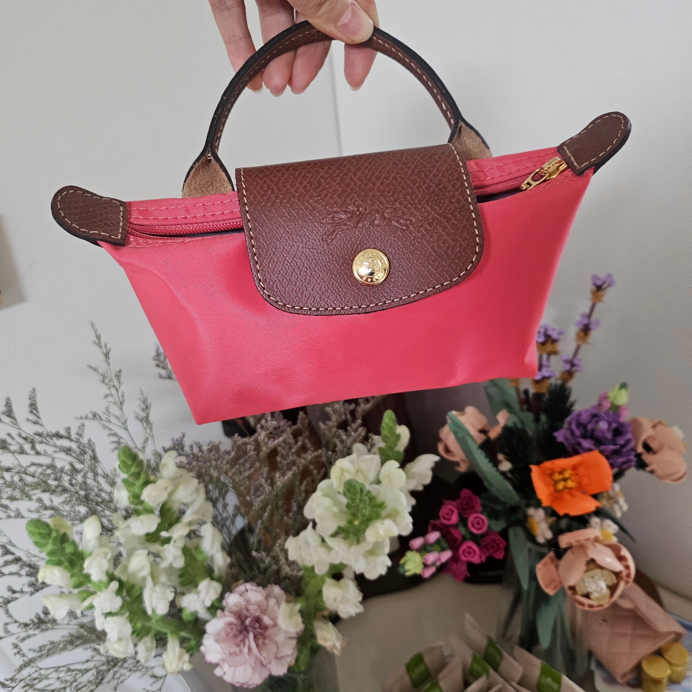 Longchamp Le Pliage Original Handle Pouch Grenadine 착용 스타일