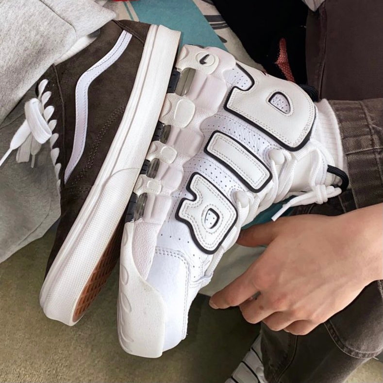 (W) Nike Air More Uptempo Summit White 착용 스타일