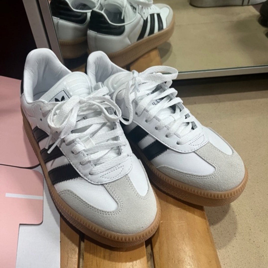 Adidas Samba XLG White Black Gum 착용 스타일