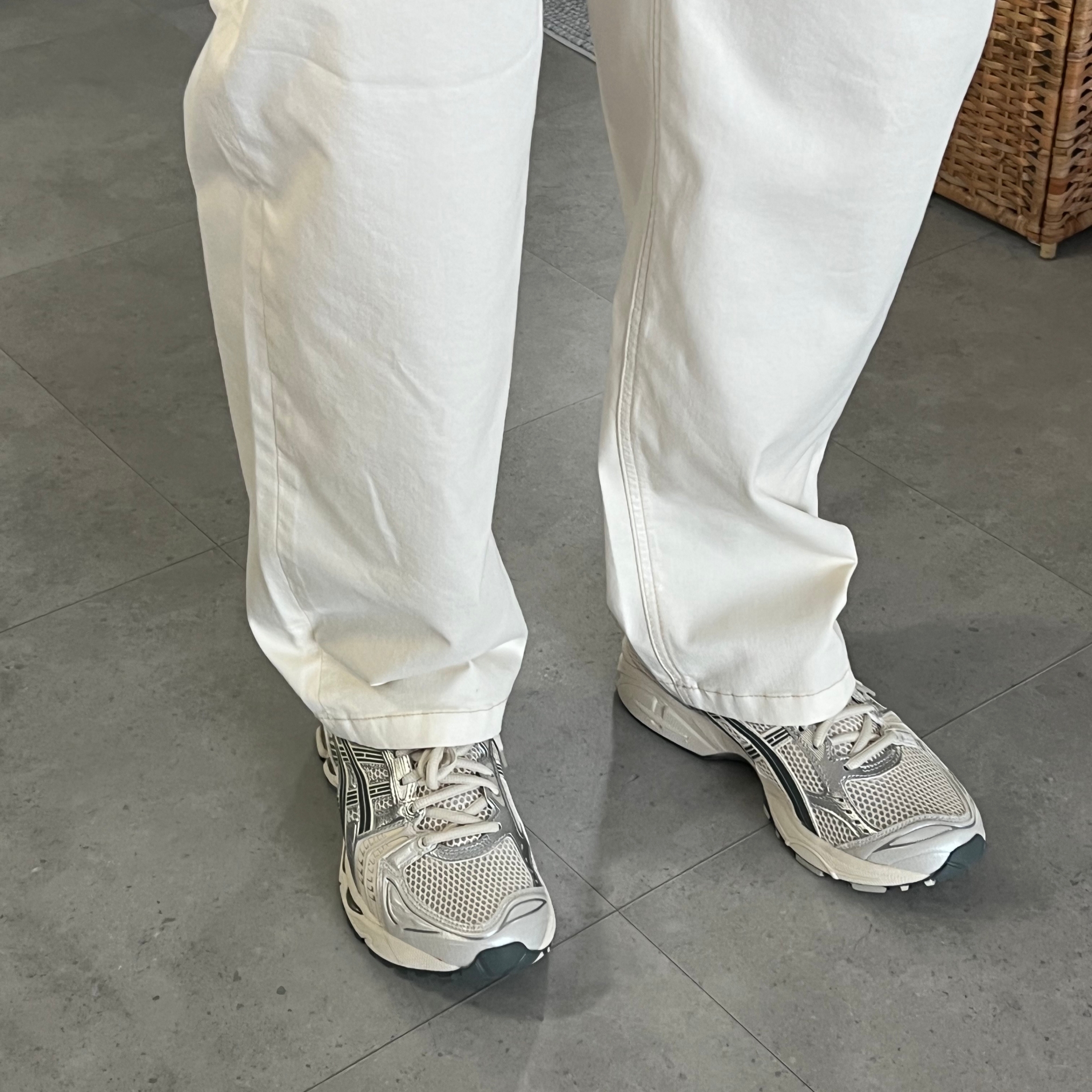 Asics Gel-Kayano 14 Birch Dark Pewter 착용 스타일