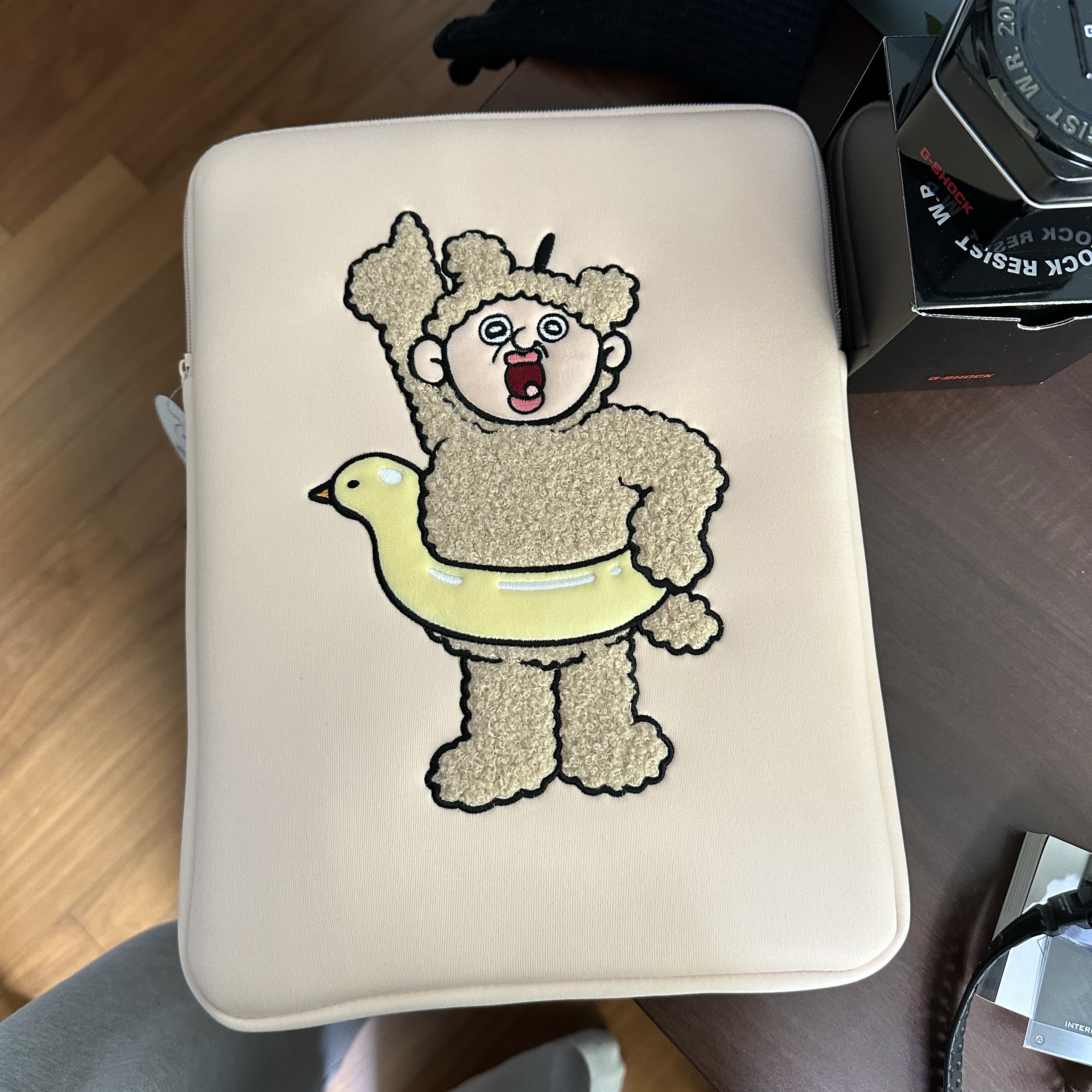 Bbangbbang Poodle 12.9-inch Ipad Pouch 착용 스타일
