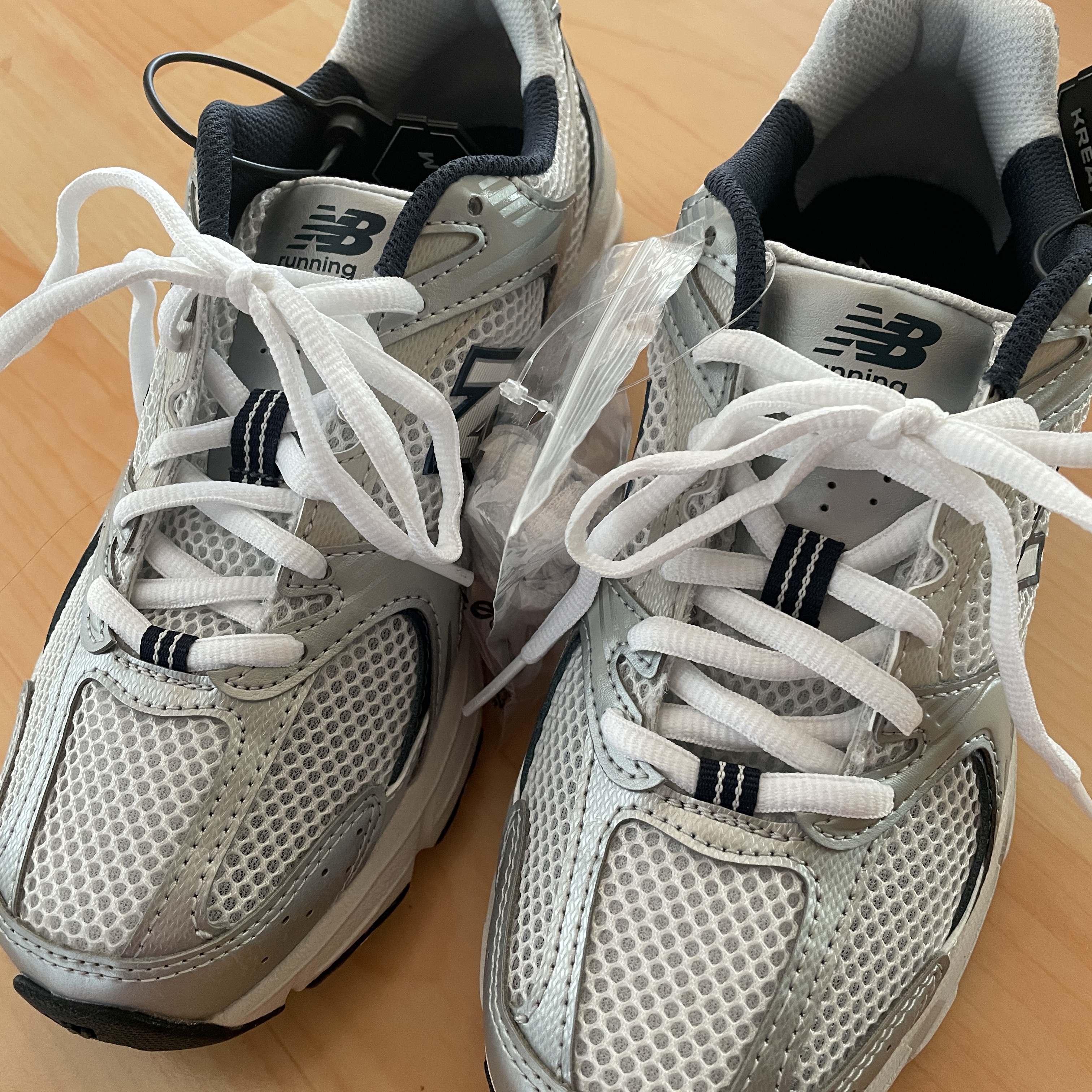 New Balance 530 Steel Grey 착용 스타일