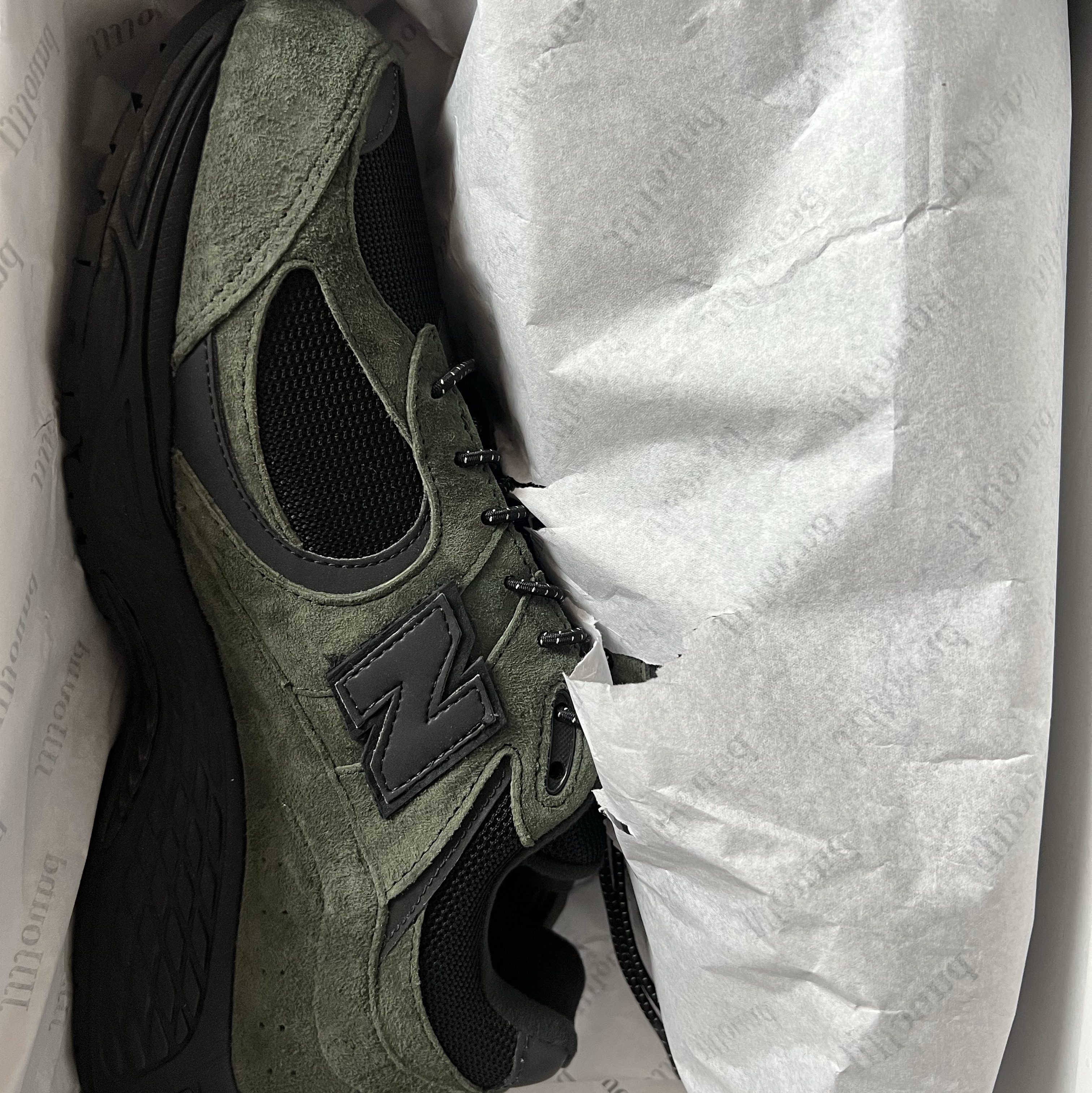 New Balance x JJJJound 2002R Gore-Tex Pine 착용 스타일
