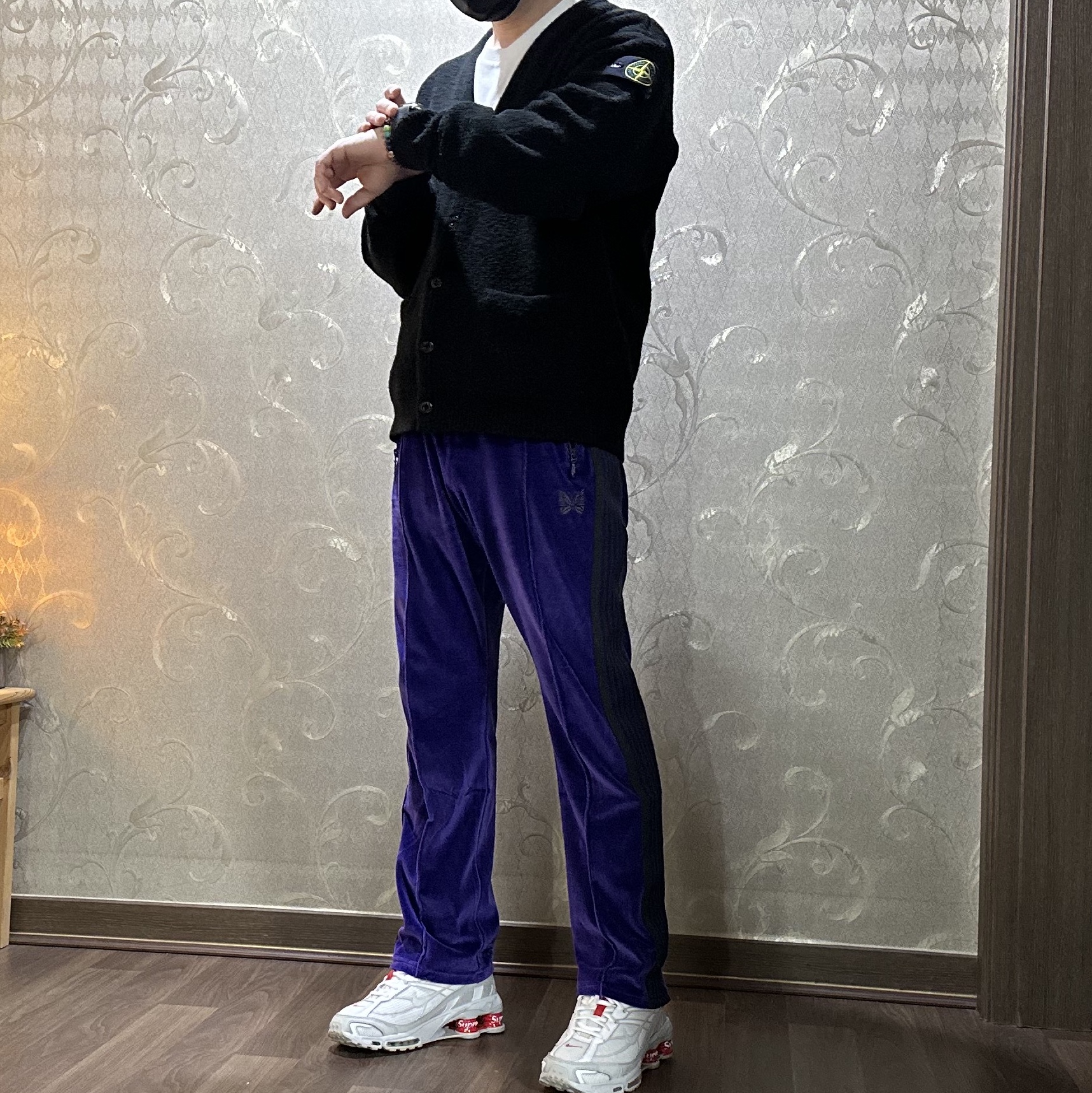 Needles Narrow Track Pants C/PE Velour Purple, Nike x Supreme Shox Ride 2 SP White 착용 스타일 - 2