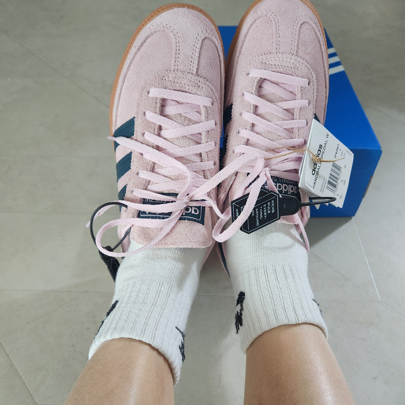 (W) Adidas Spezial Handball Clear Pink 착용 스타일