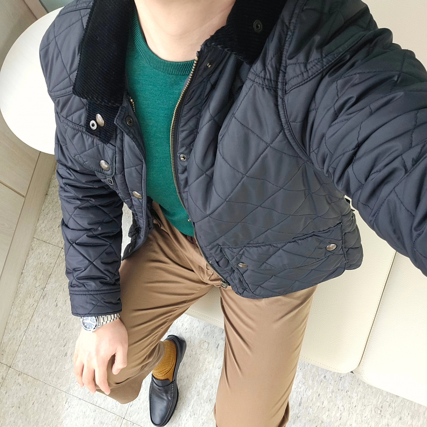Andersen Andersen Scarf Grey, Omega Seamaster Planet Ocean 600M Co Axial Master Chronometer Steel Black 착용 스타일 - 4