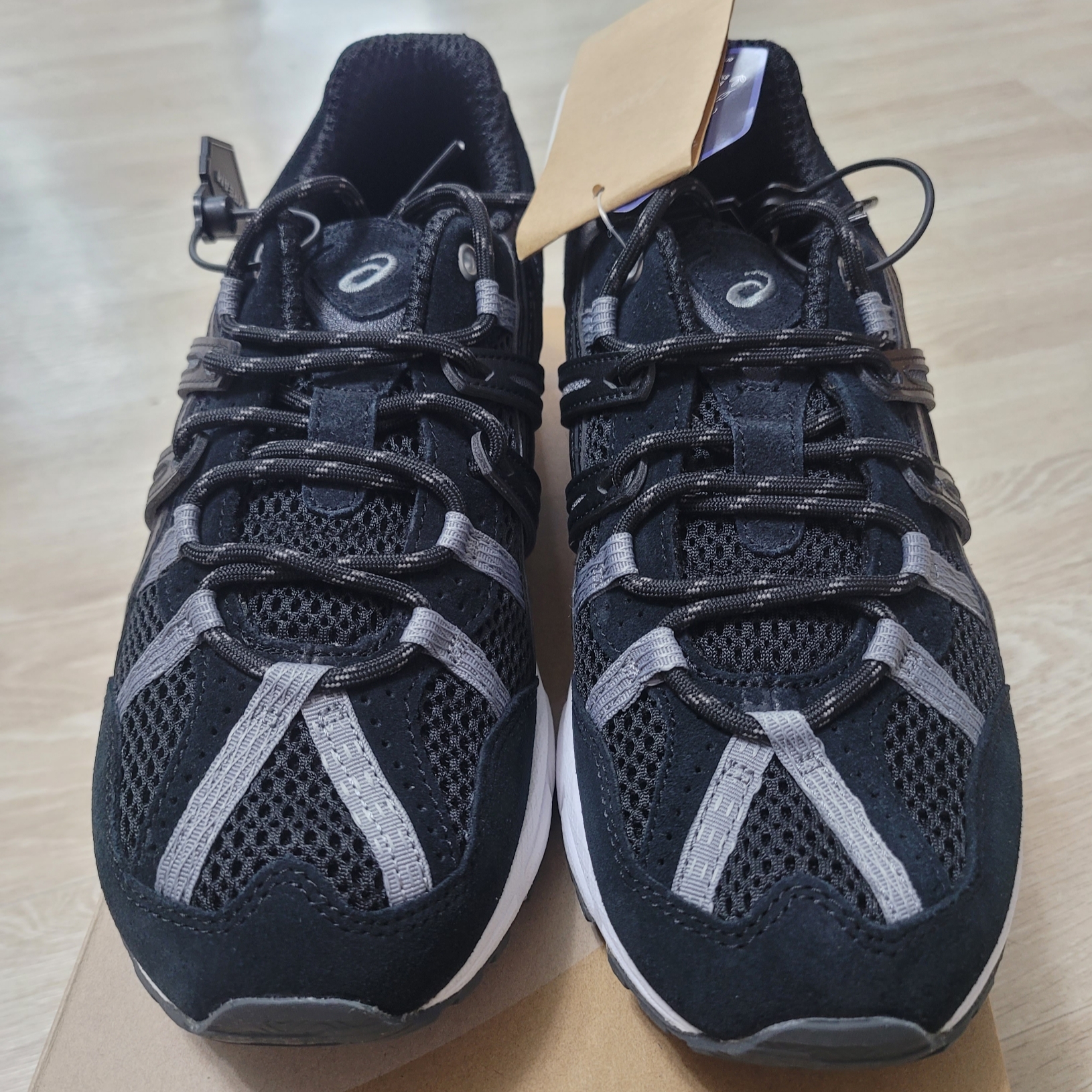 Asics Gel-Sonoma 15-50 Black Clay Grey 착용 스타일 - 2