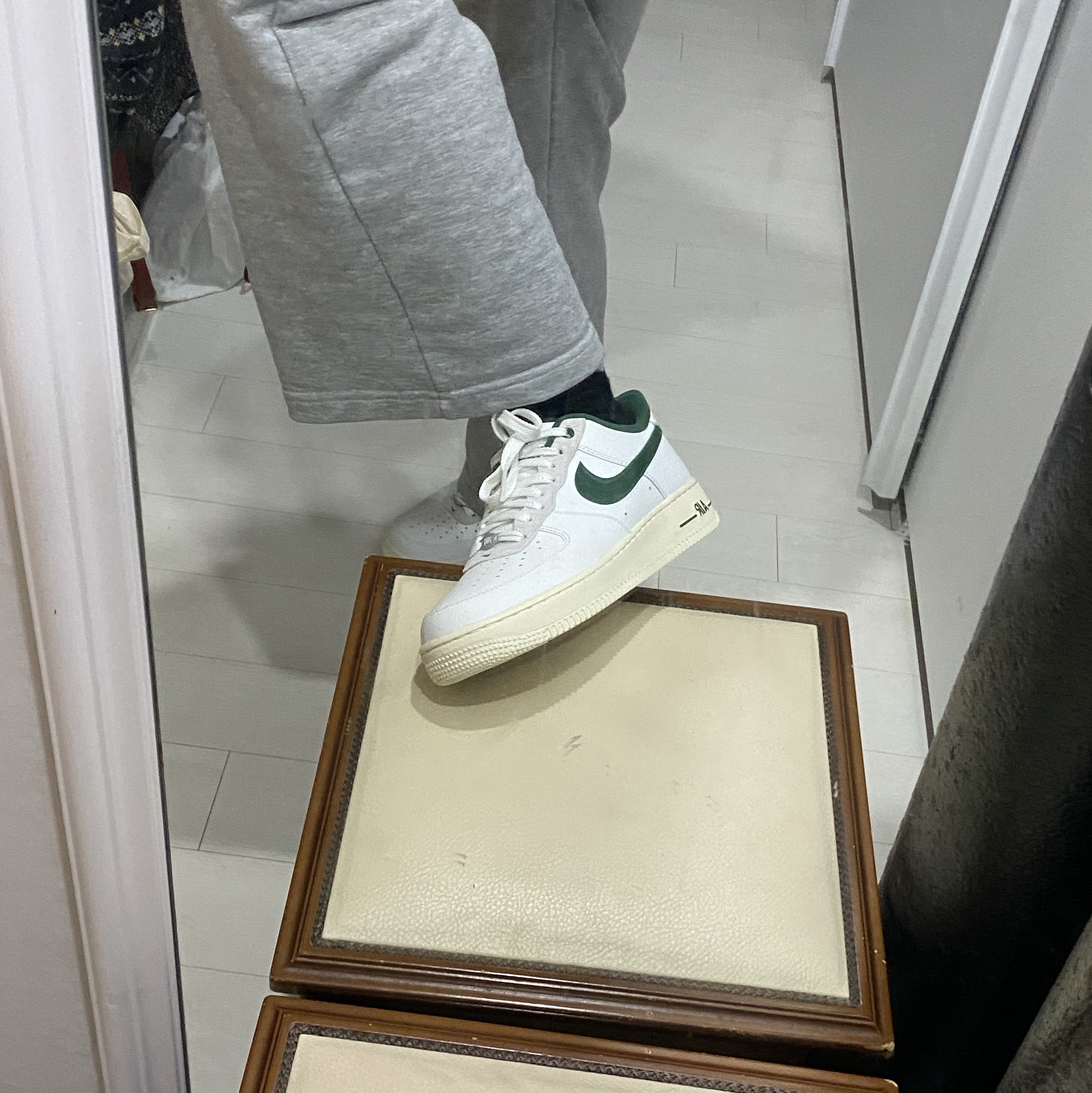(W) Nike Air Force 1 '07 LX Summit White Gorge Green 착용 스타일