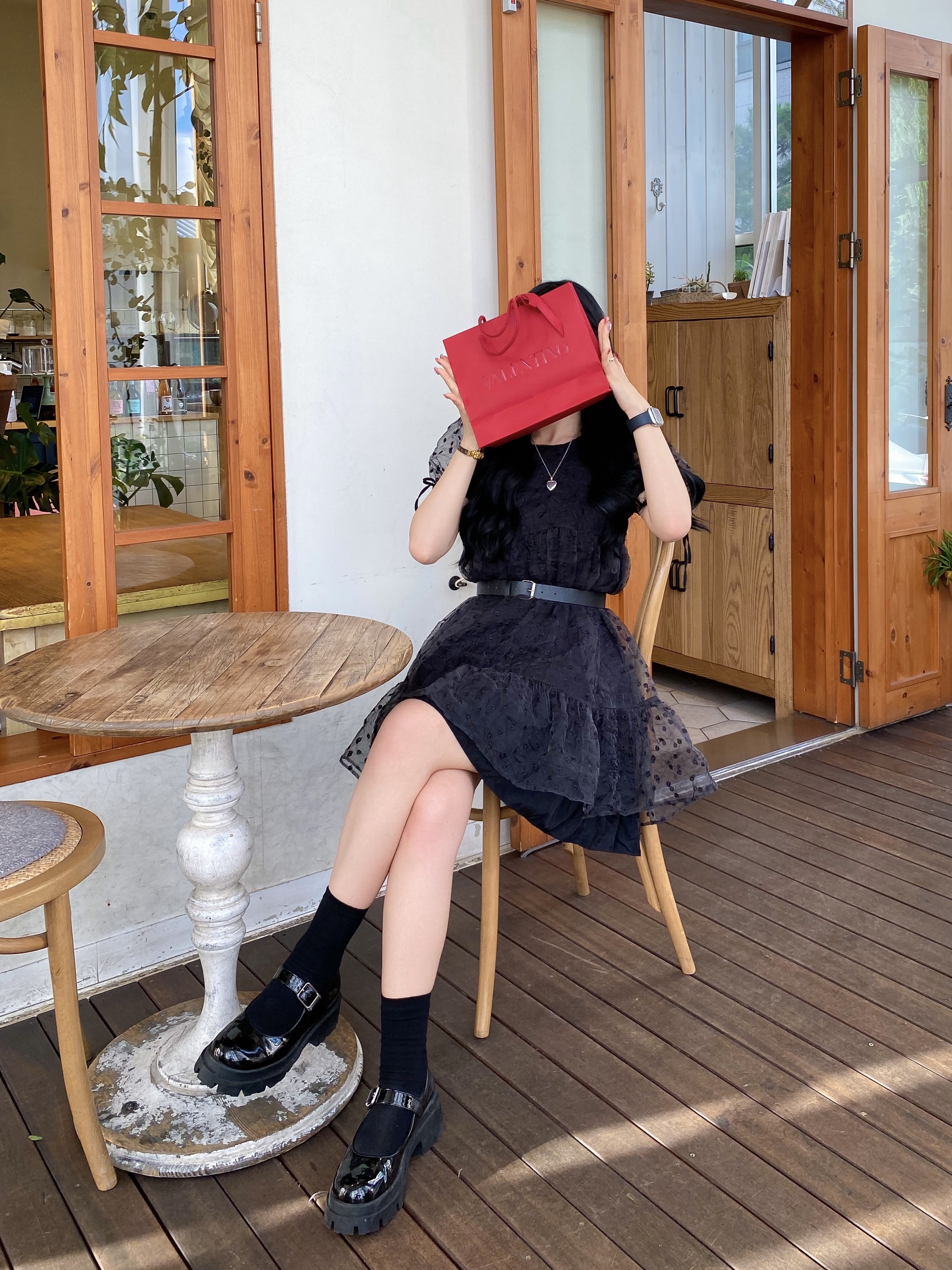 (W) Zara Buckled Track-Sole Mary Jane Ballerina Flat Shoes Black, Gucci Blind for Love Necklace Silver 착용 스타일 - 1
