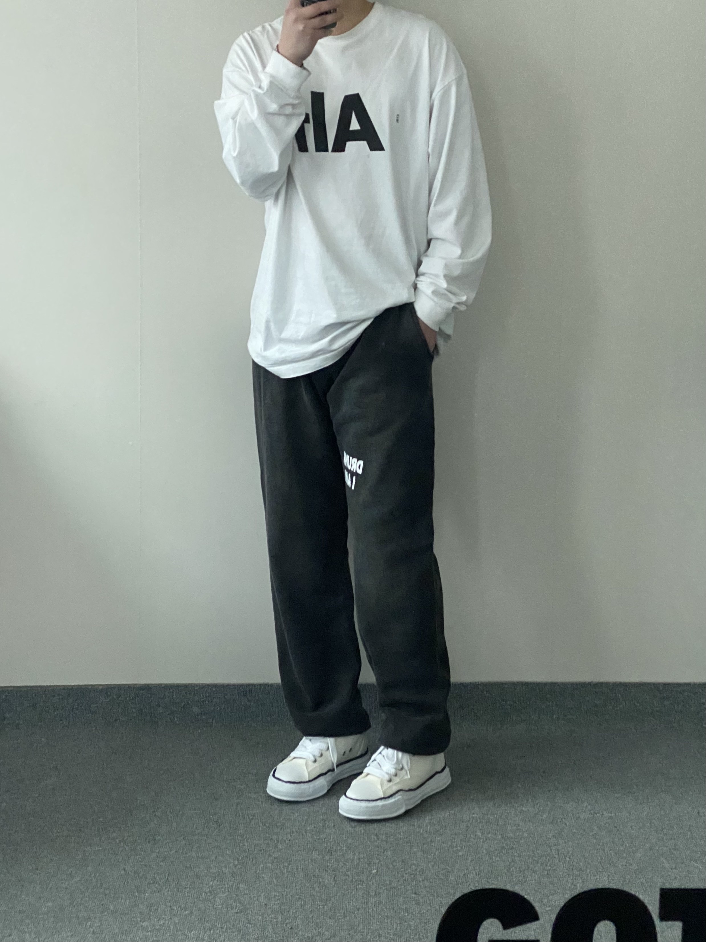Maison Mihara Yasuhiro Peterson OG Sole Canvas Low Sneakers White 착용 스타일