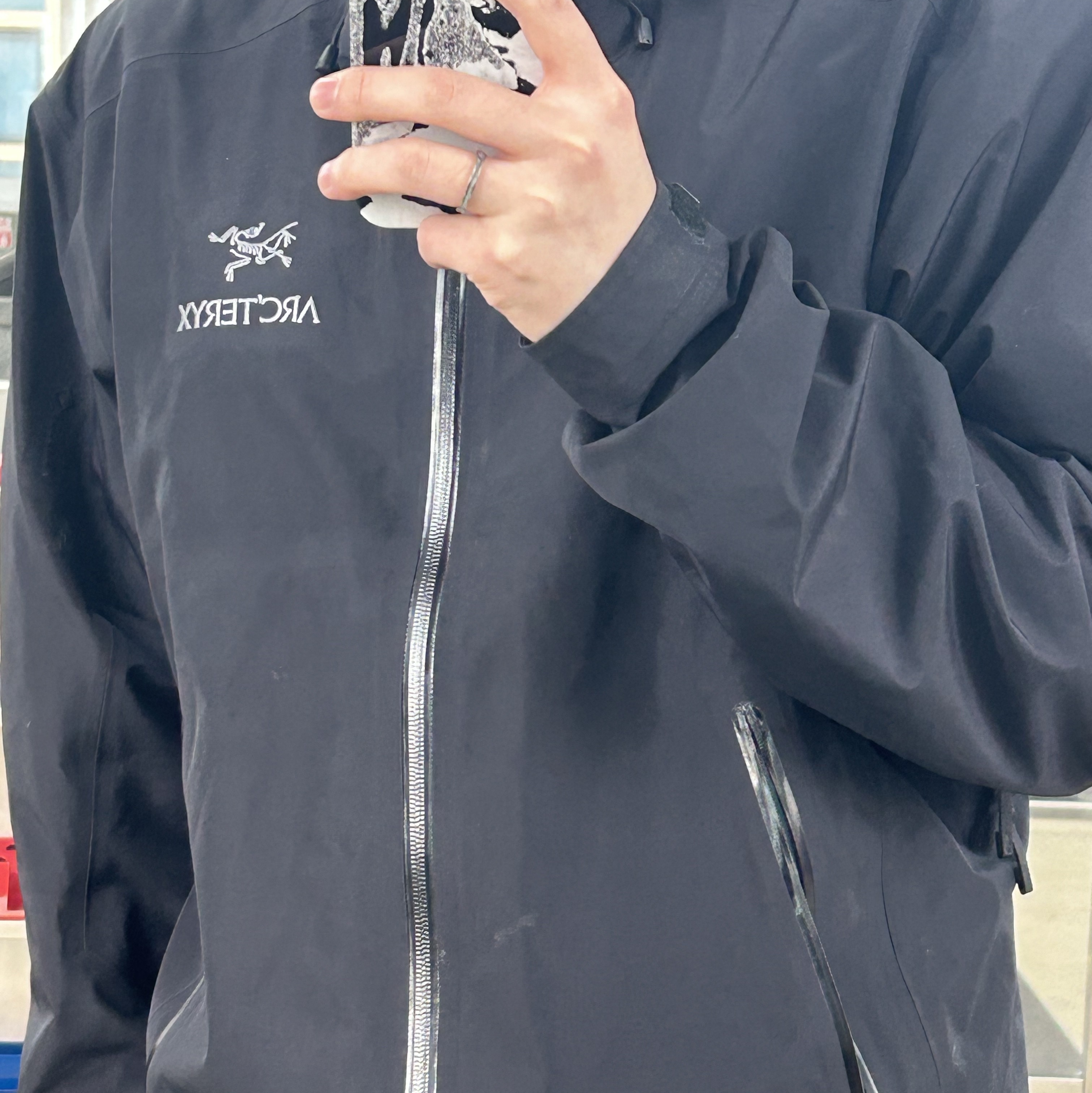 Arc'teryx Beta LT Jacket Black, Nike Air Force 1 '07 WB Flax 착용 스타일 - 3