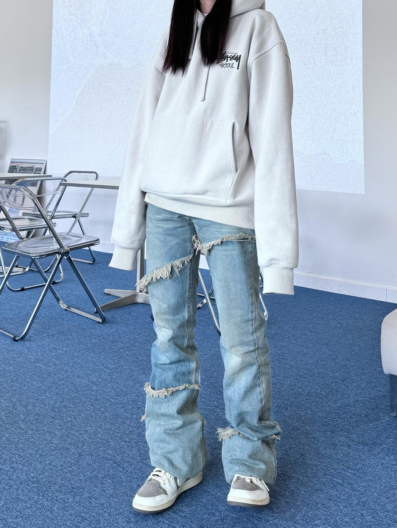 Jordan 1 x Travis Scott Retro Low OG SP Sail and Ridgerock, Stussy Stock Seoul Hood Smoke 2022 착용 스타일 - 4
