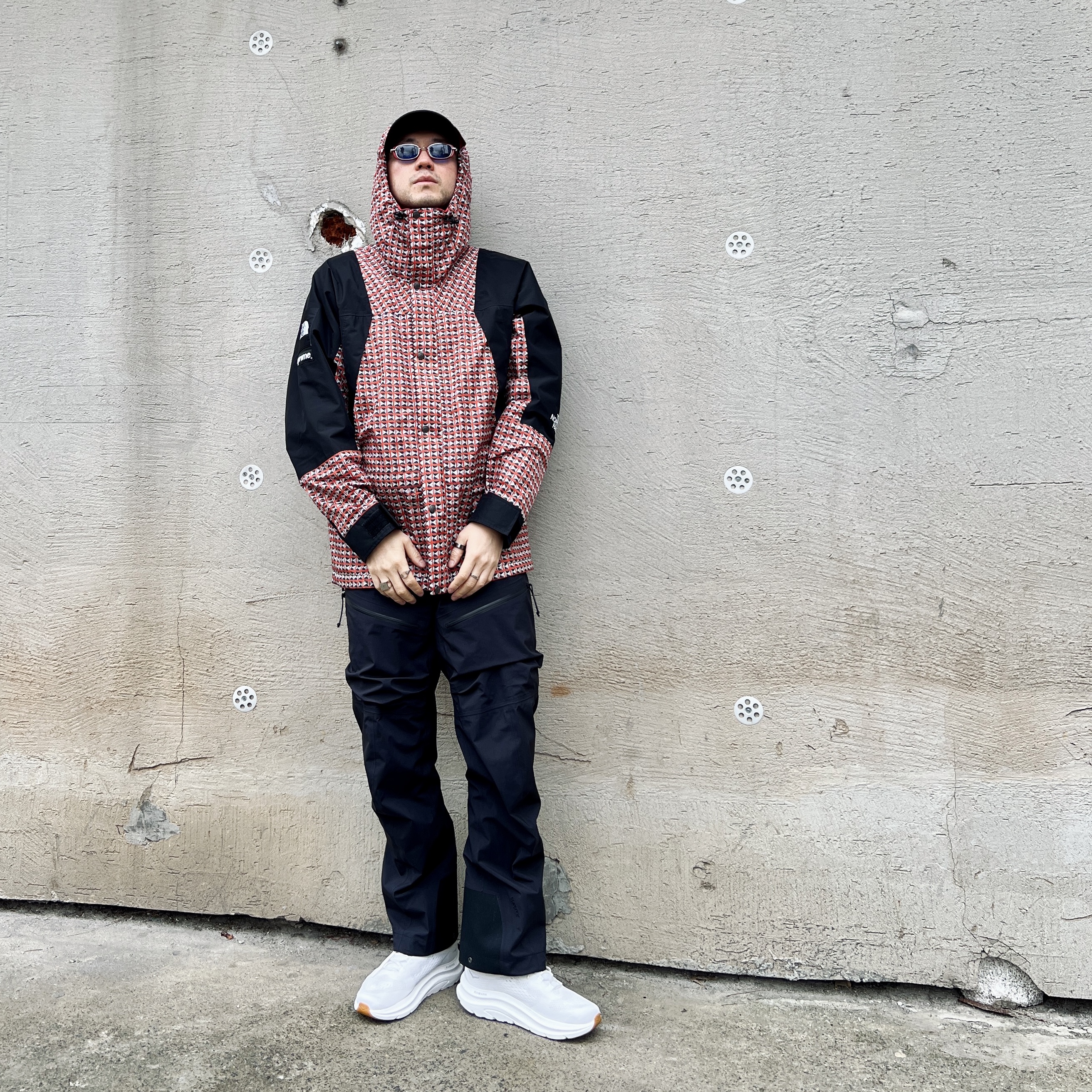 Supreme x The North Face Studded Mountain Light Jacket Red - 21SS, Cactus Plant Flea Market Born Again Hooded Sweatshirt Brown 착용 스타일 - 1