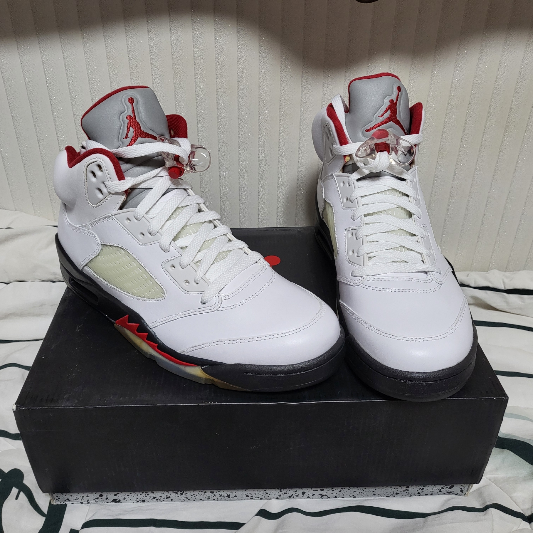 Jordan 5 Retro Fire Red 2013 착용 스타일