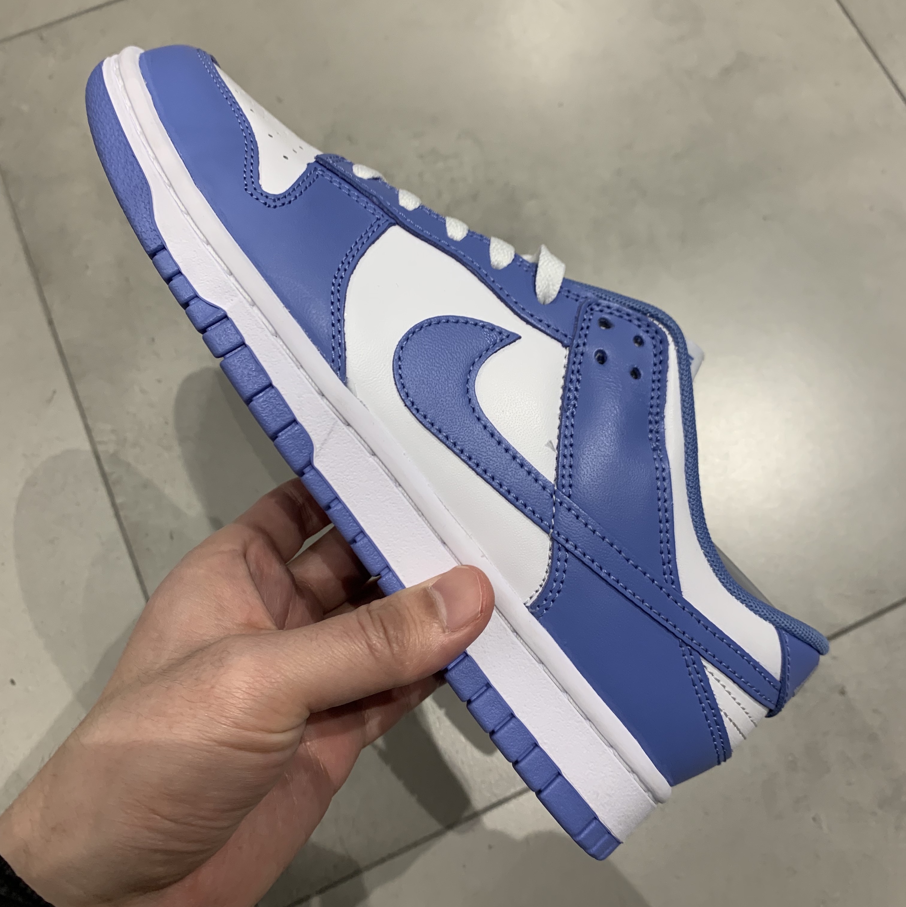 Nike Dunk Low Retro White Polar Blue 착용 스타일