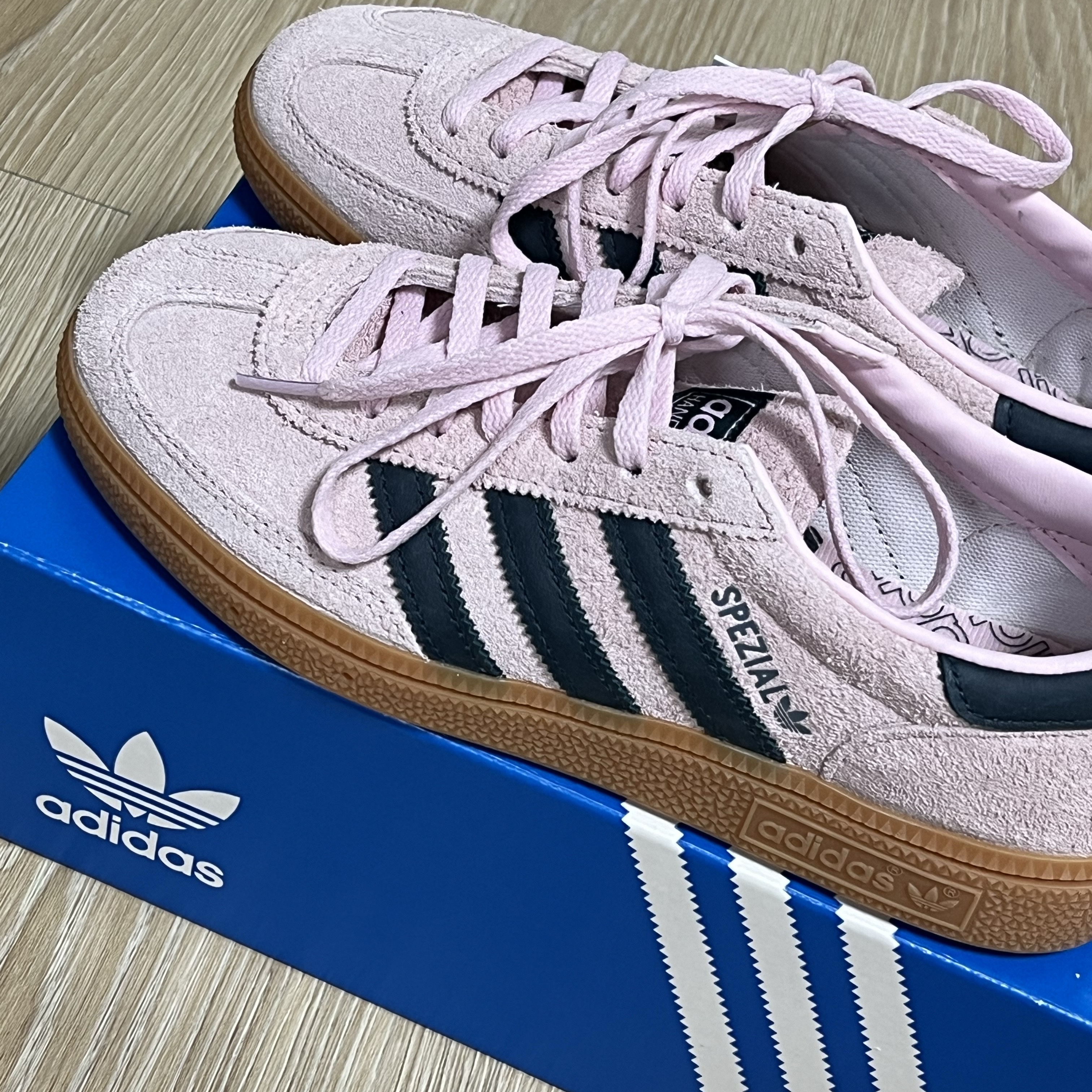 (W) Adidas Spezial Handball Clear Pink 착용 스타일