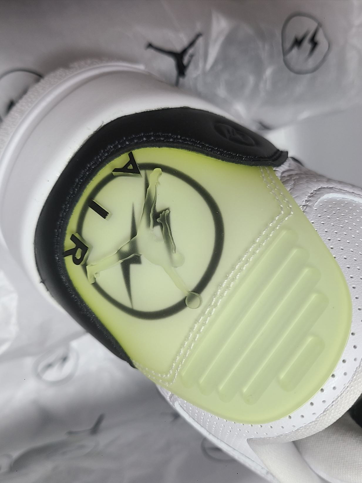 Jordan 3 x Fragment Retro SP White Black 착용 스타일 - 3