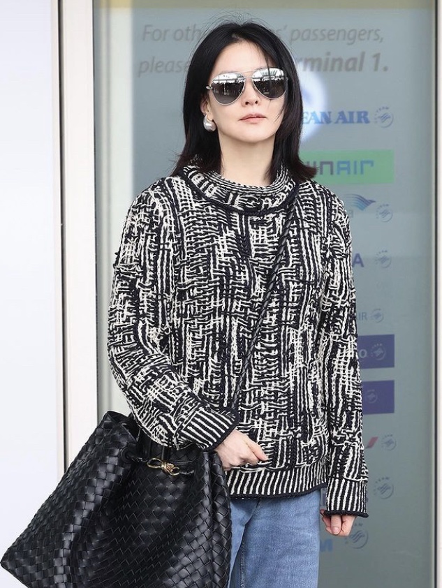 Bottega Veneta Large Andiamo Fondant 착용 스타일