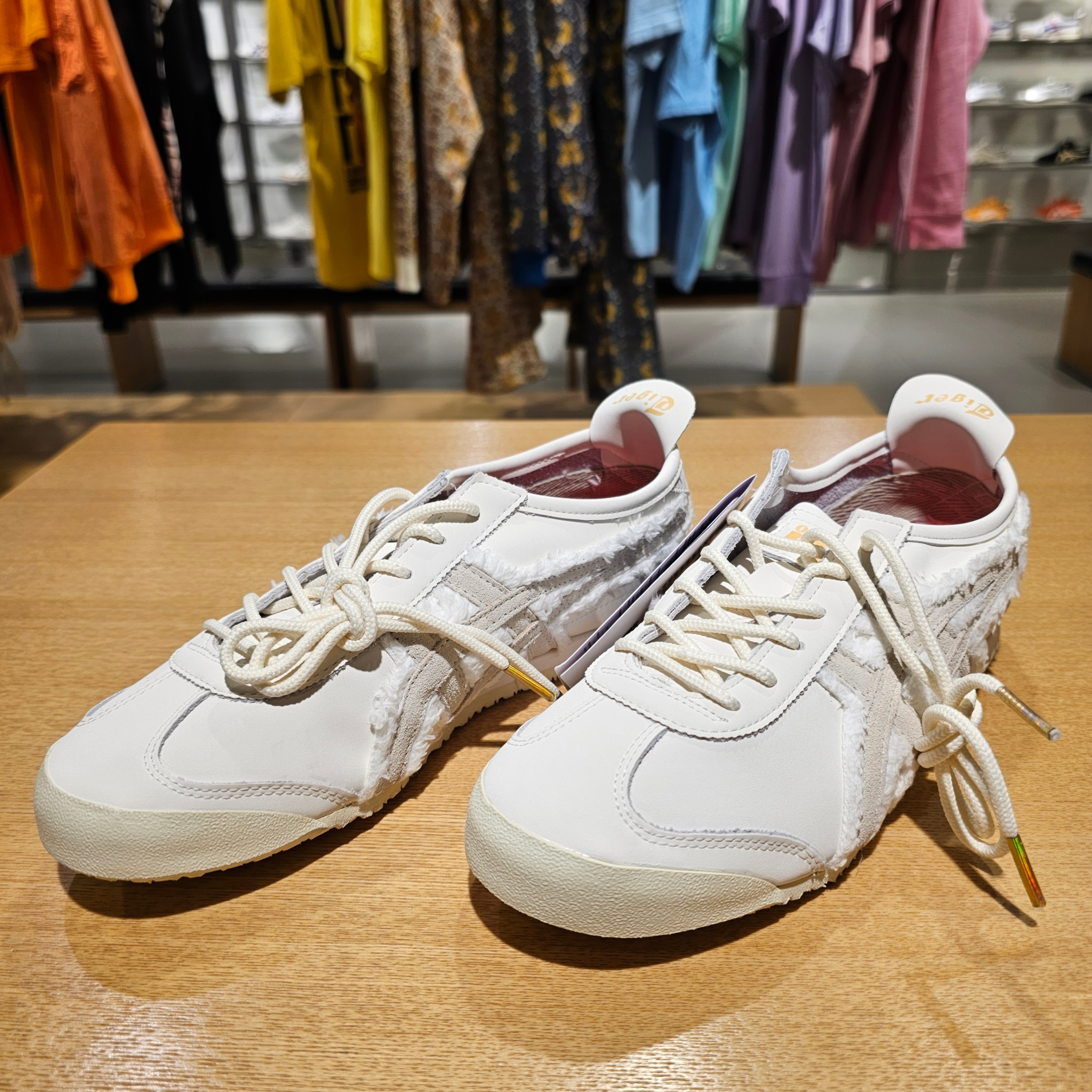 Onitsuka Tiger Mexico 66 Lunar New Year 2023 Cream Birch 착용 스타일 - 2